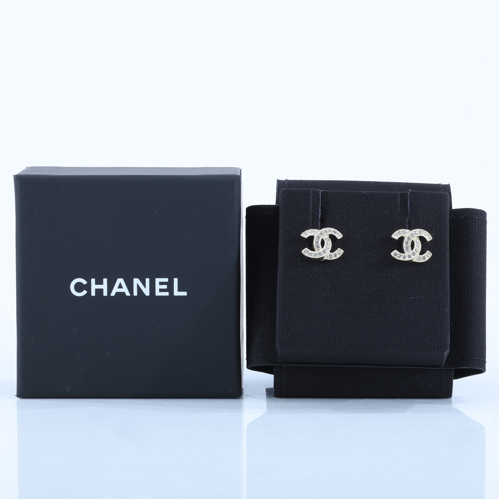 香奈兒 CHANEL CC LOGO 耳環 耳釘 F25 V 小雙C水鑽耳環 原廠盒子/內襯