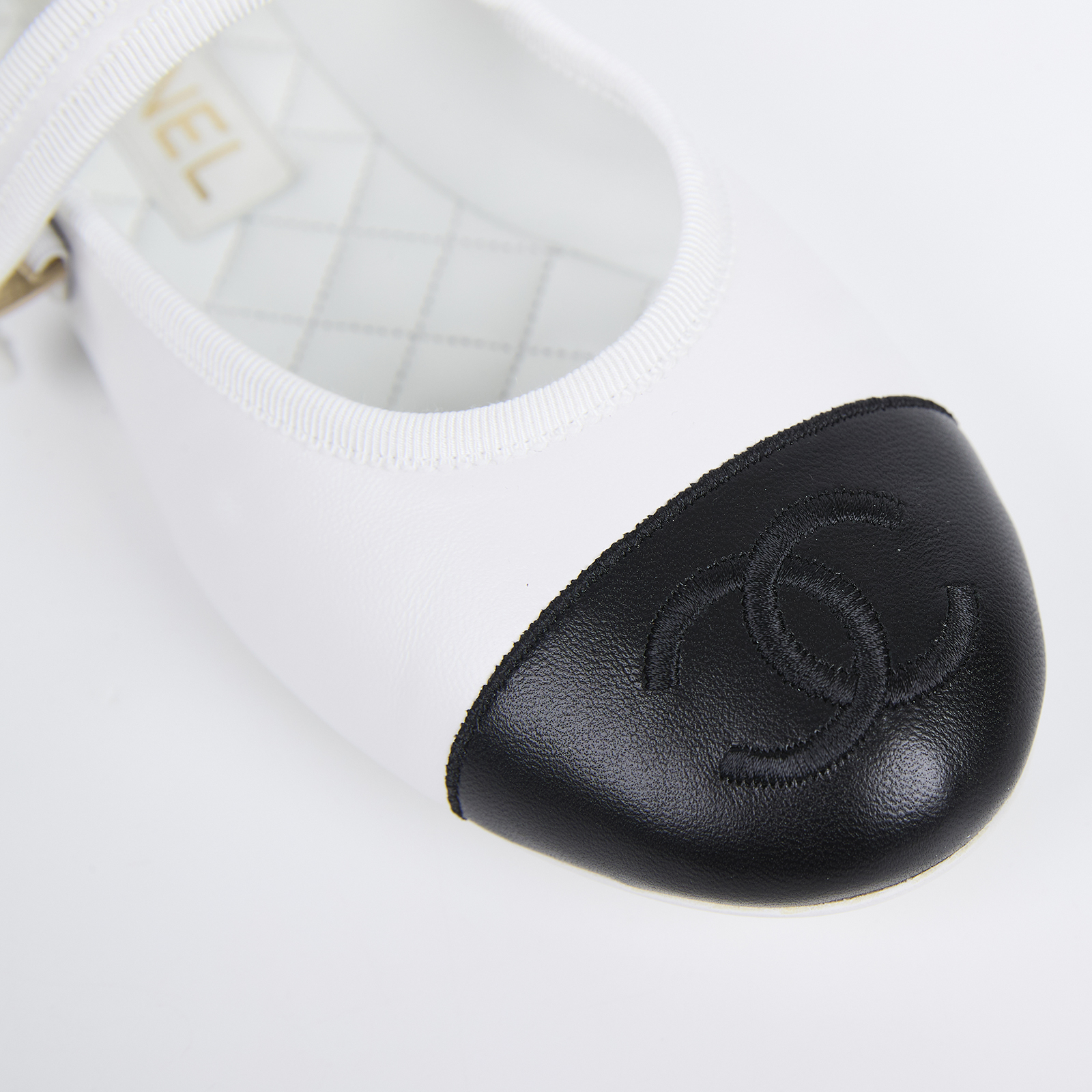 香奈兒 CHANEL CC LOGO 娃娃鞋 休閒鞋 G46467_375 白平底鞋#37.5 原廠盒子