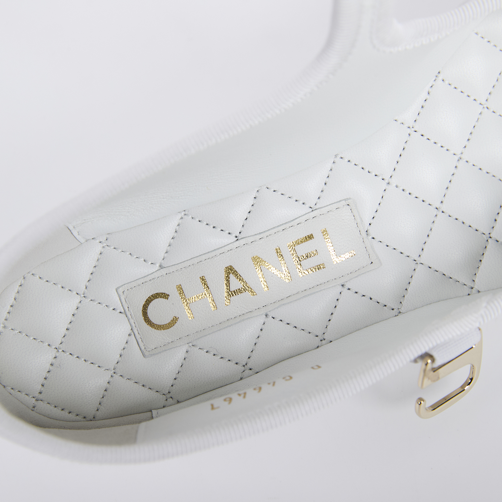 香奈兒 CHANEL CC LOGO 娃娃鞋 休閒鞋 G46467_375 白平底鞋#37.5 原廠盒子