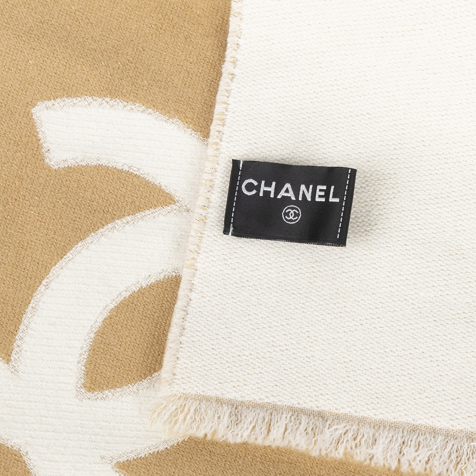 香奈兒 CHANEL CC LOGO 圍巾  淺咖雙C圍巾 無附屬品