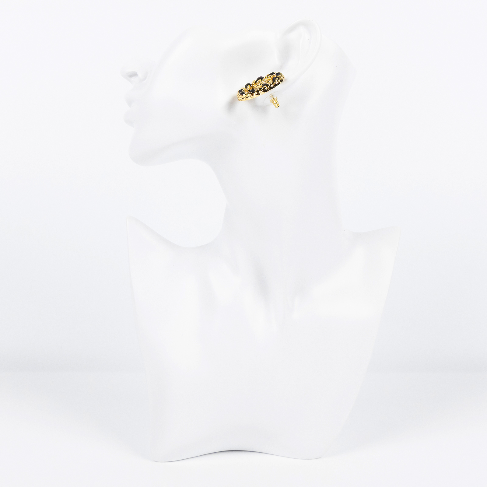 香奈兒 CHANEL CC LOGO 耳釘 耳環 B24 K 圓皮穿耳環 無附屬品