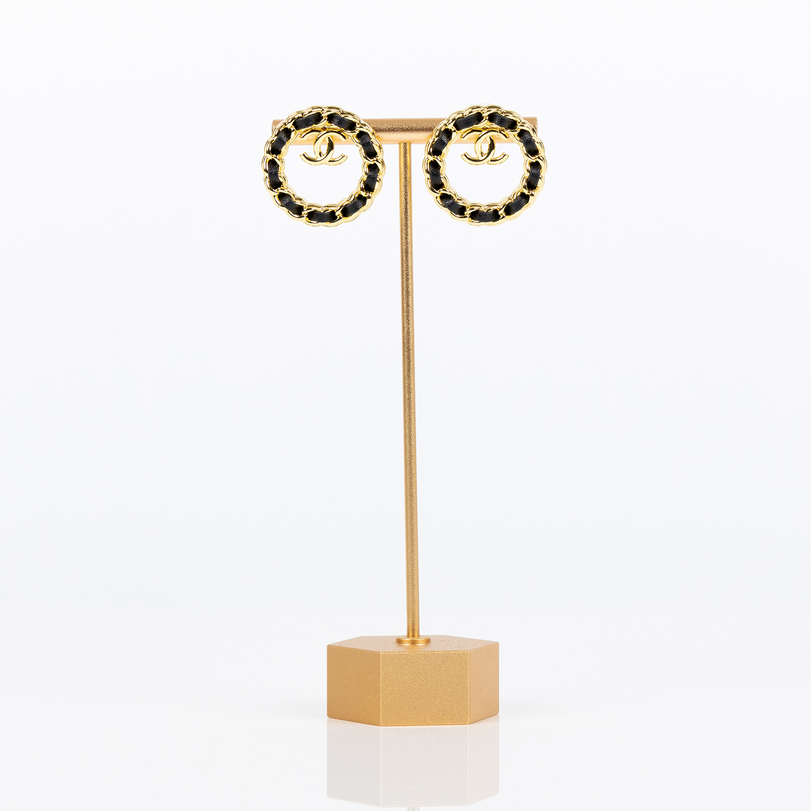 香奈兒 CHANEL CC LOGO 耳釘 耳環 B24 K 圓皮穿耳環 無附屬品