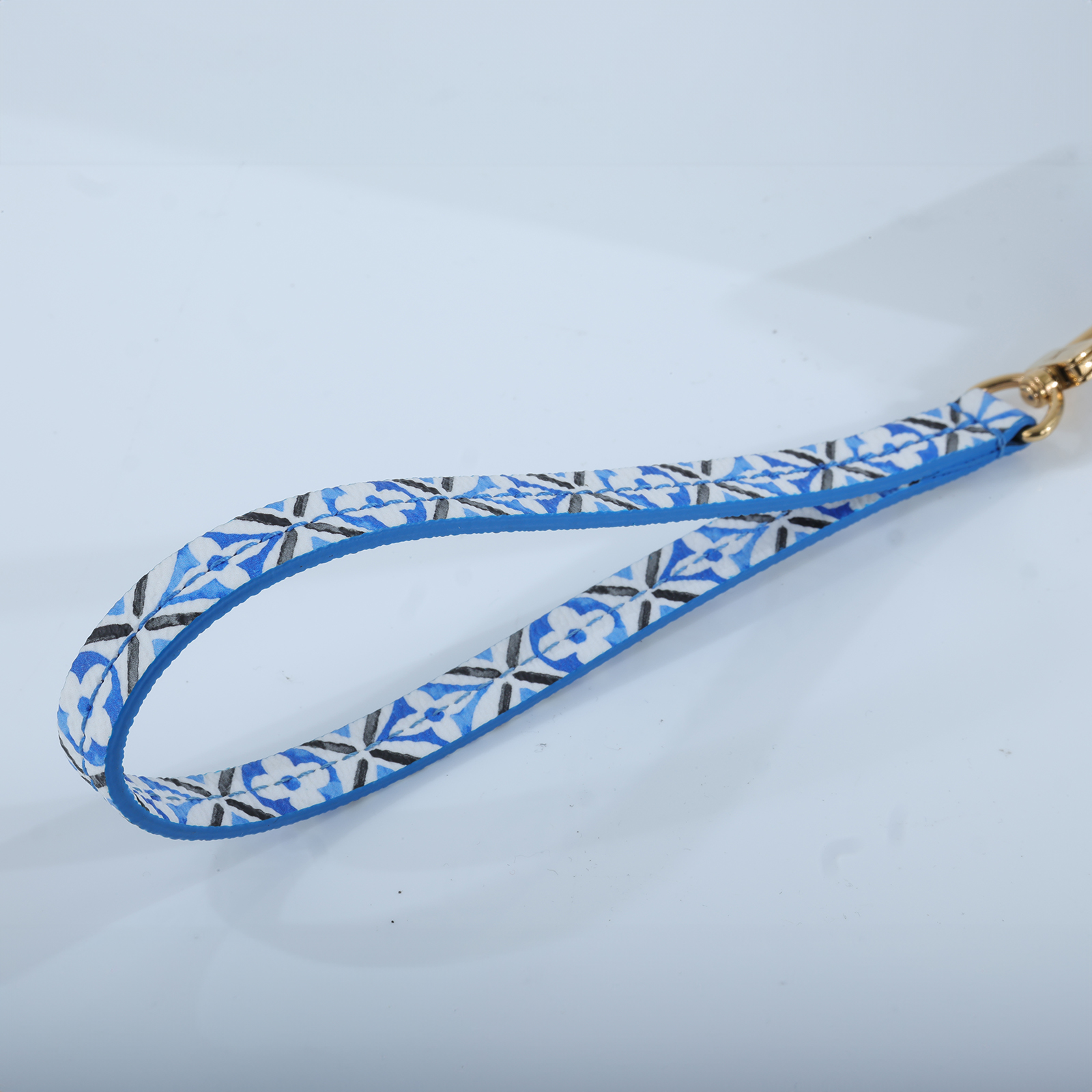 路易威登 LOUIS VUITTON Wapity Case By The Pool 2023 手拿包 M82416 晶片款 藍白POOL小化妝包 無附屬品