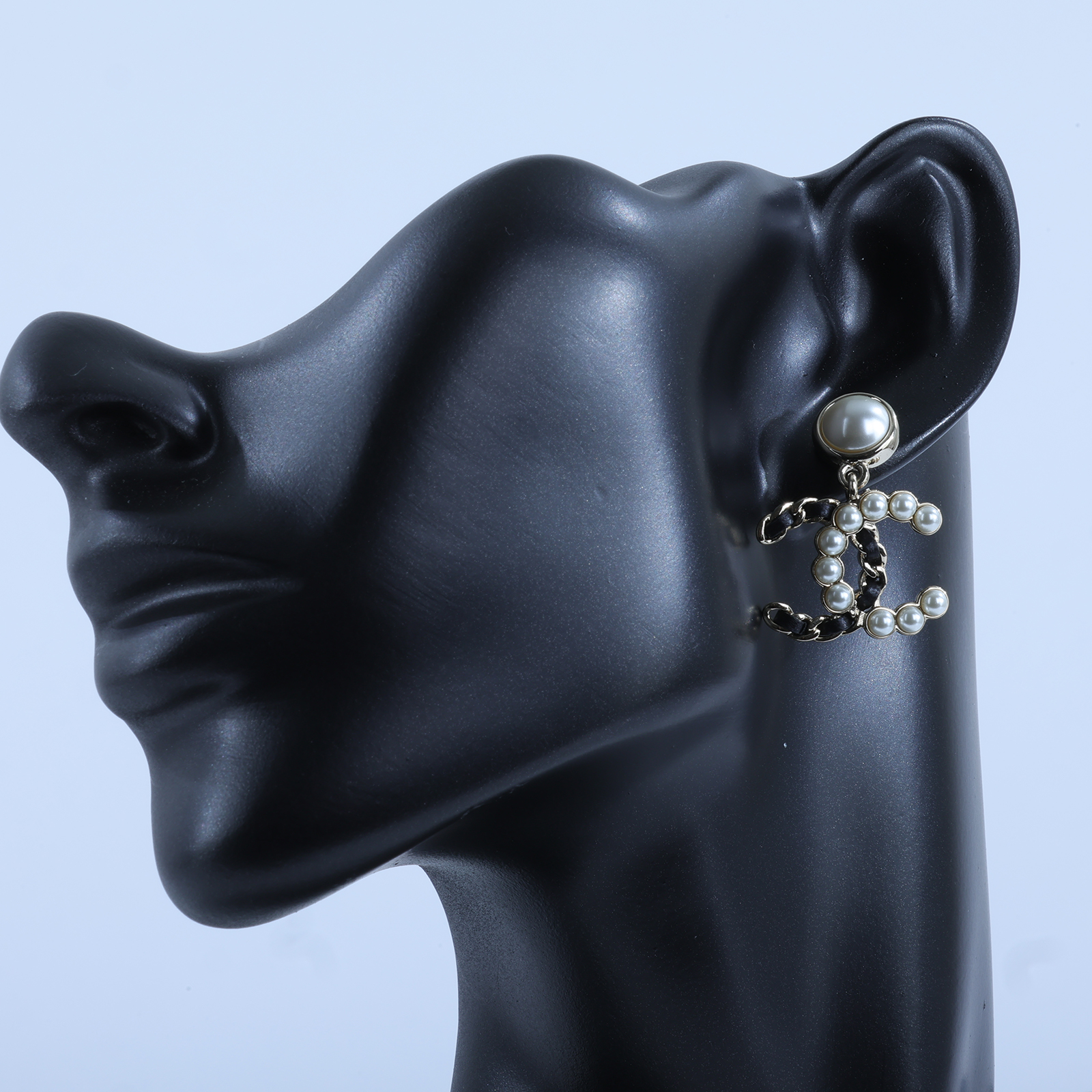 香奈兒 CHANEL CC LOGO 耳環 耳釘 1176796157291B25 K 珍珠皮穿鍊耳環 原廠盒子/內襯