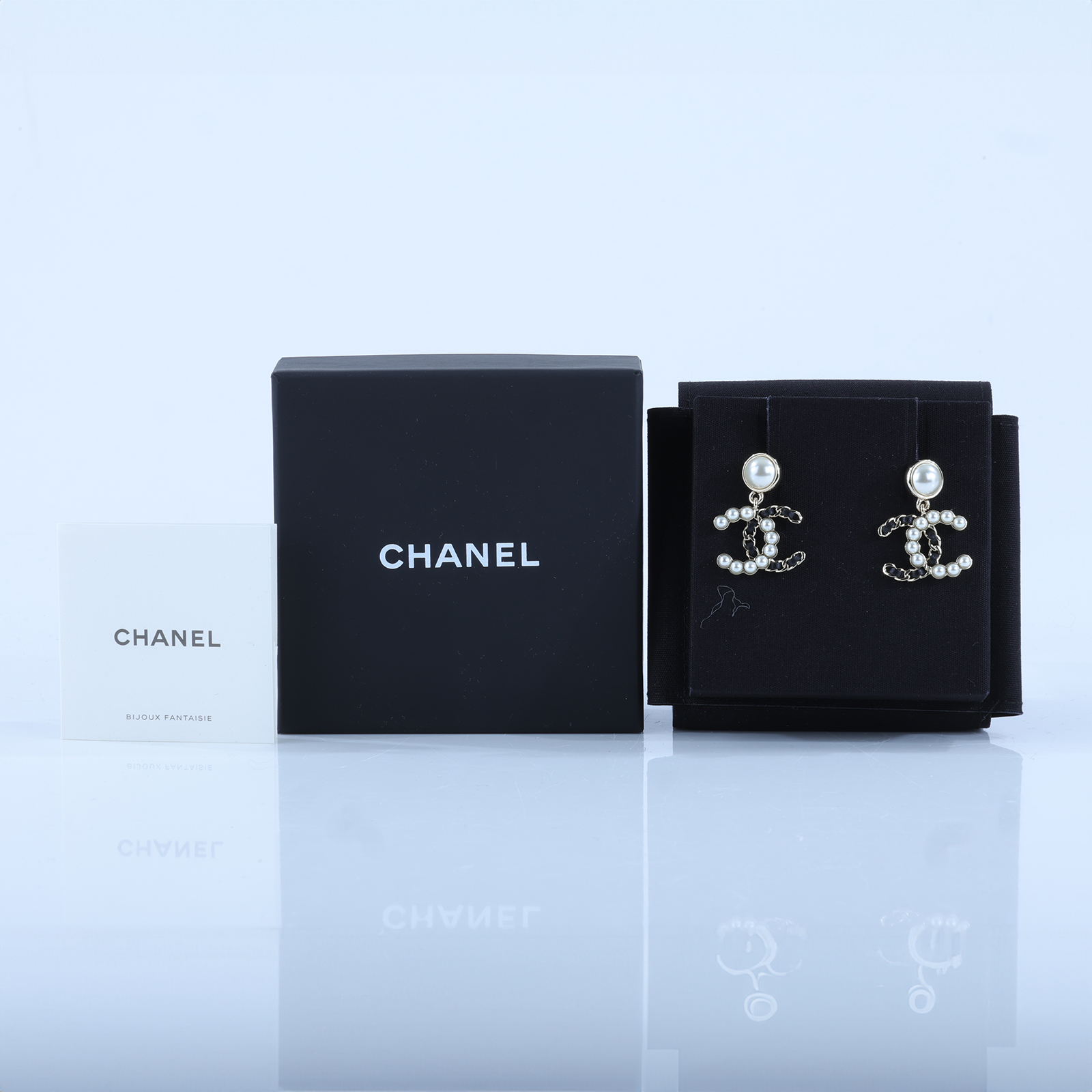 香奈兒 CHANEL CC LOGO 耳環 耳釘 1176796157291B25 K 珍珠皮穿鍊耳環 原廠盒子/內襯