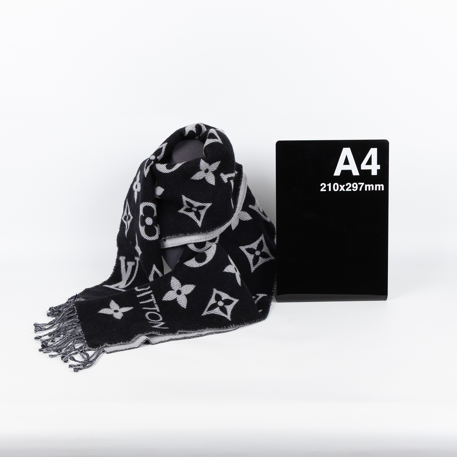 路易威登 LOUIS VUITTON LV Essential 圍巾 黑色 M77853 黑灰ESSENTIAL雙面圍巾 無附屬品