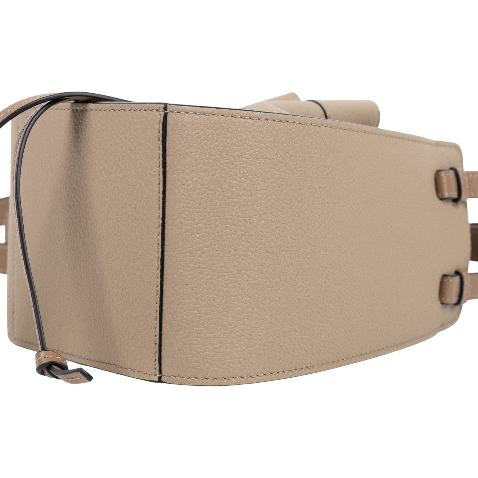 羅意威 LOEWE Mini Hammock drawstring 迷你 小牛皮 肩背 吊床包 A538V07X15 沙色HAMMOCK MINI 防塵袋