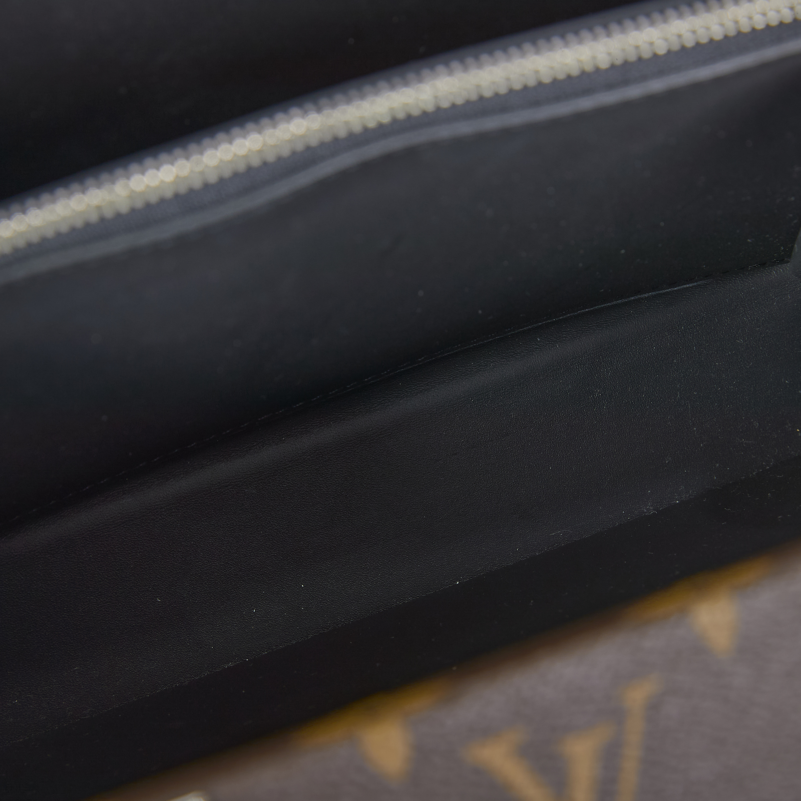路易威登 LOUIS VUITTON Clutch Box 斜背 硬殼包 硬盒箱 經典帆布 M20252 晶片款 原花Clutch Box 防塵袋