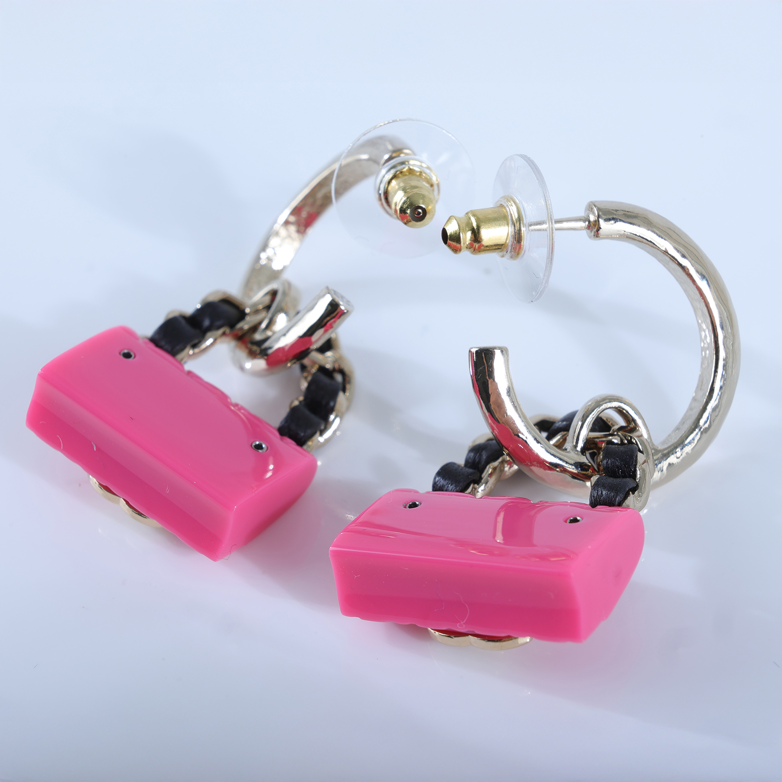 香奈兒 CHANEL CC LOGO 耳環 耳釘 B23 C 粉色包包耳環 無附屬品