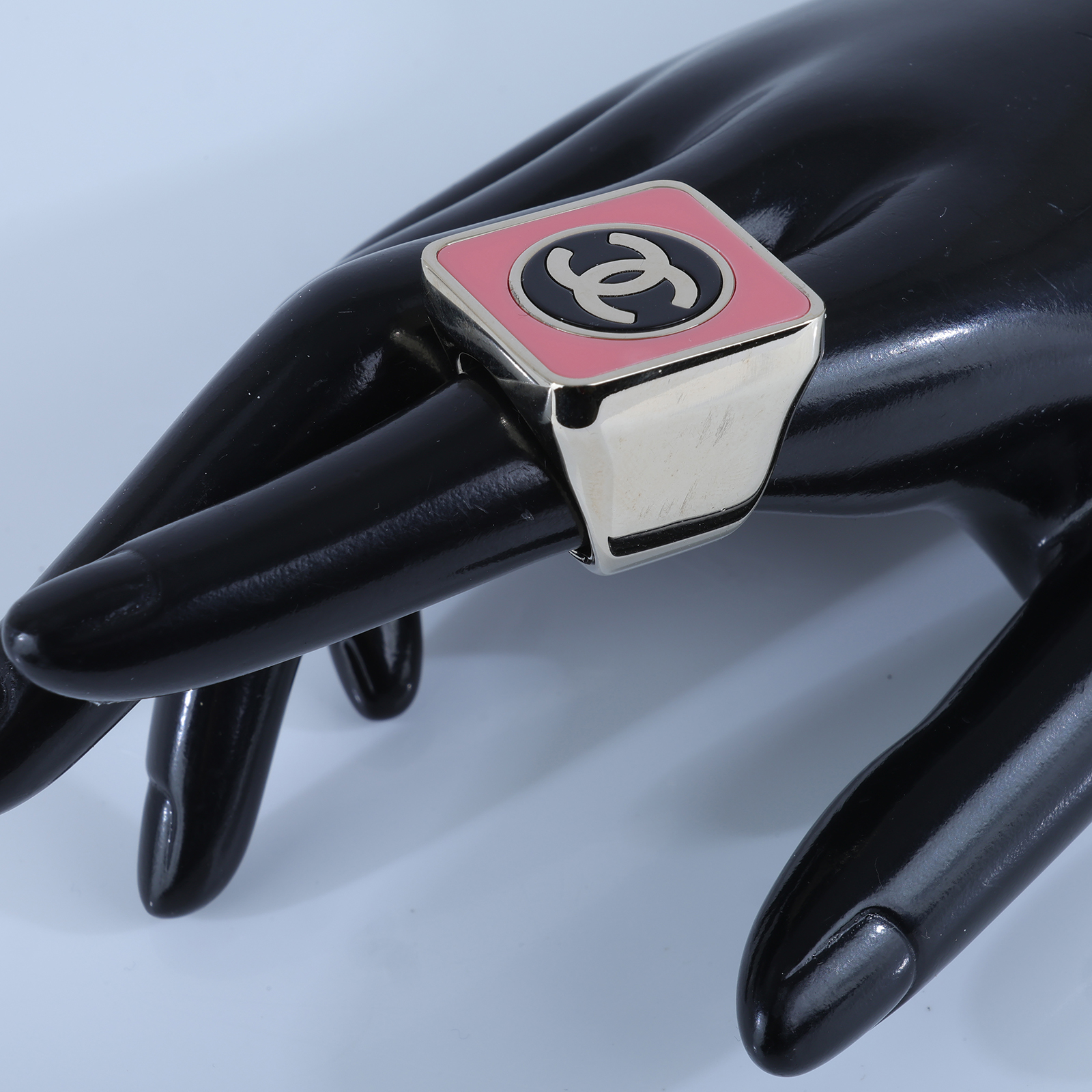 香奈兒 CHANEL CC LOGO 戒指 B23 C 粉色雙C方形戒指 無附屬品