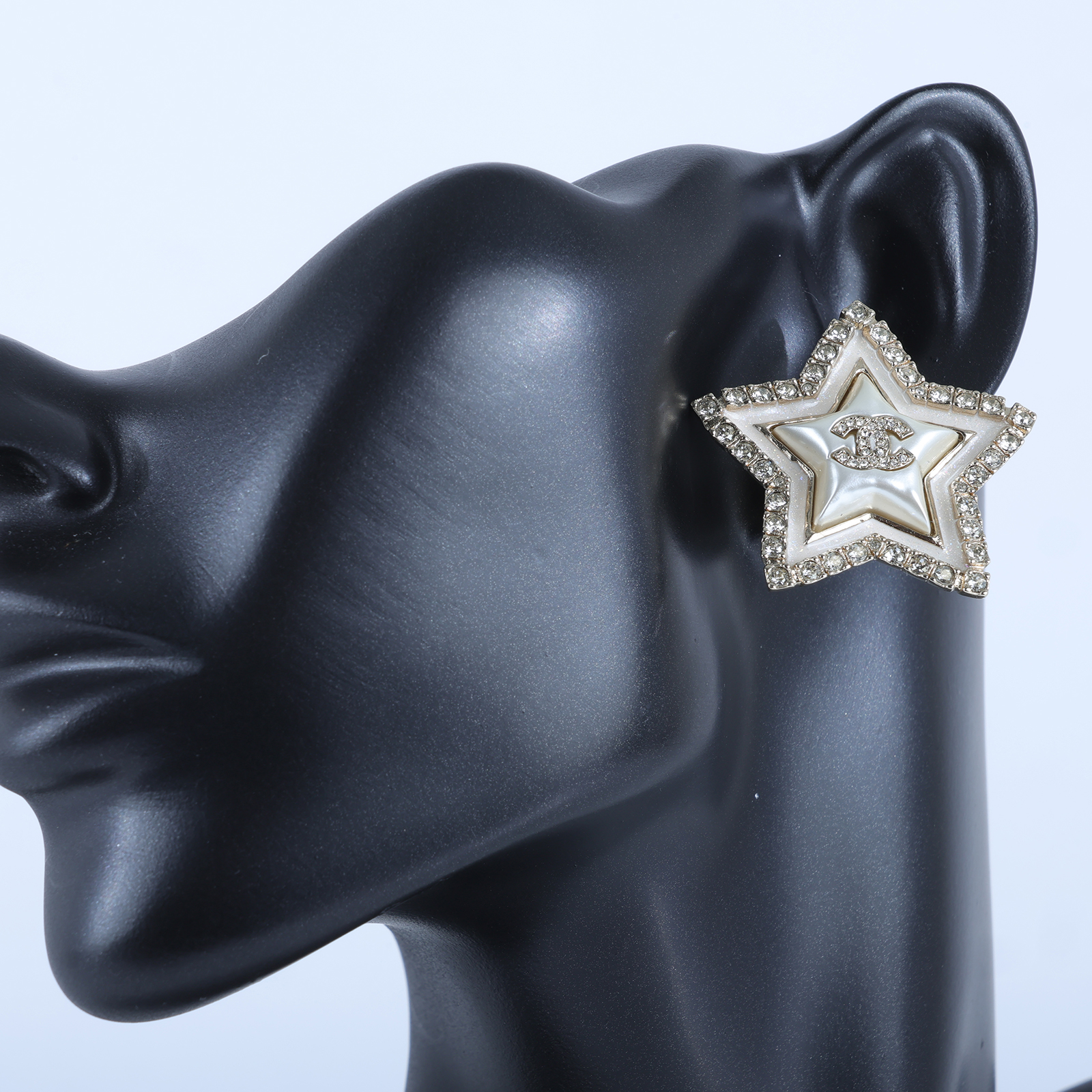 香奈兒 CHANEL CC LOGO 耳環 耳釘 C24 A 白色大星星水鑽耳環 無附屬品