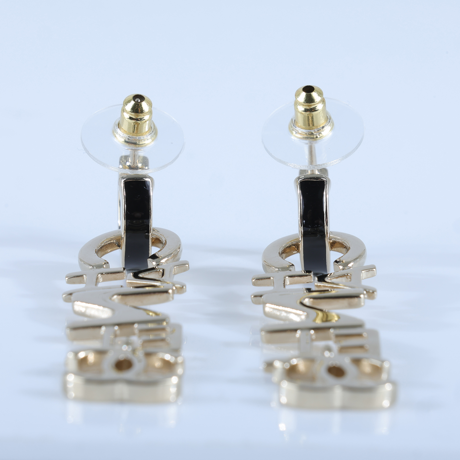 香奈兒 CHANEL CC LOGO 耳環 耳釘 A22 K 淡金垂墜LOGO耳環 無附屬品