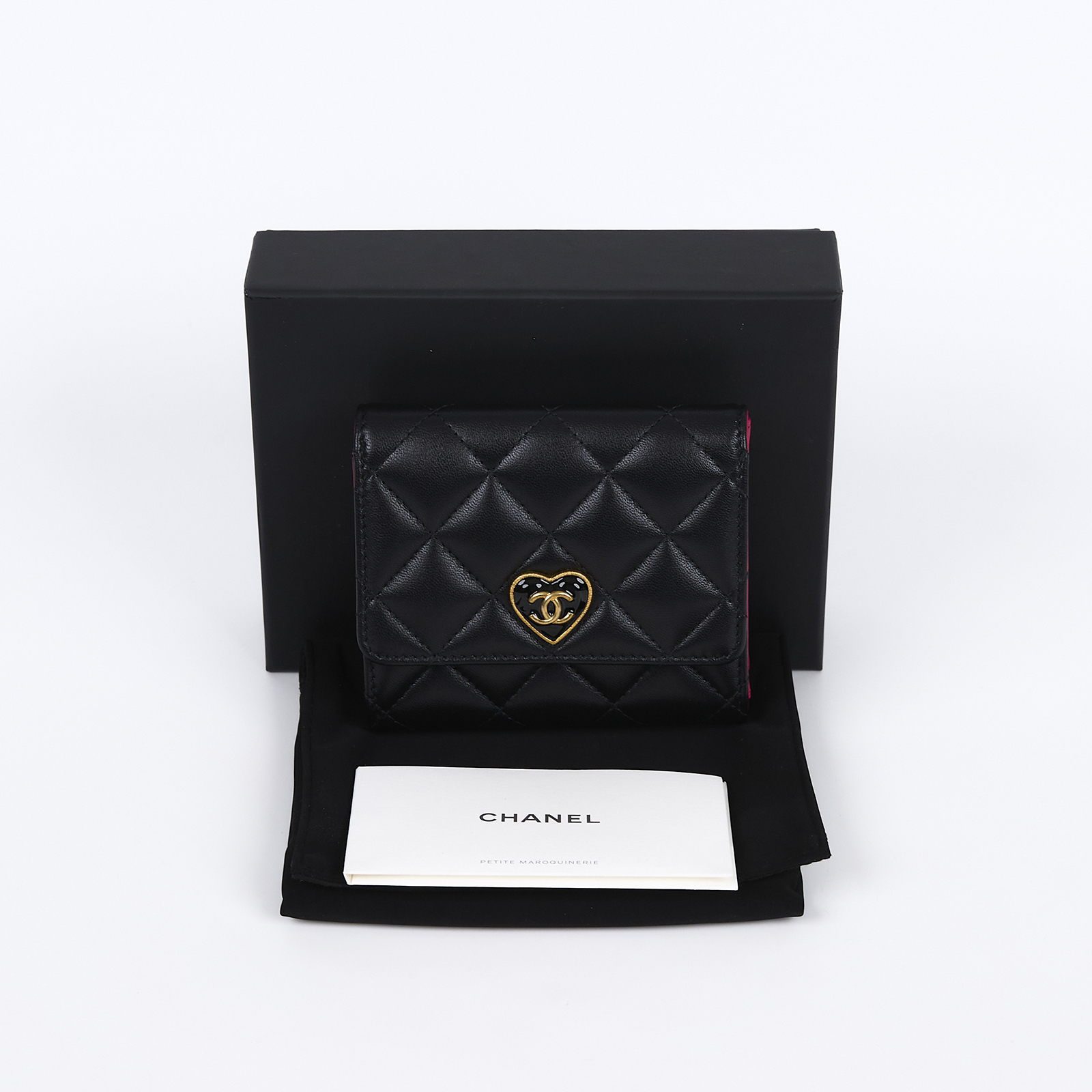 香奈兒 CHANEL CF 錢包 AP3292 B10700 晶片款 黑金羊愛心扣三折短夾 原廠盒子/防塵袋