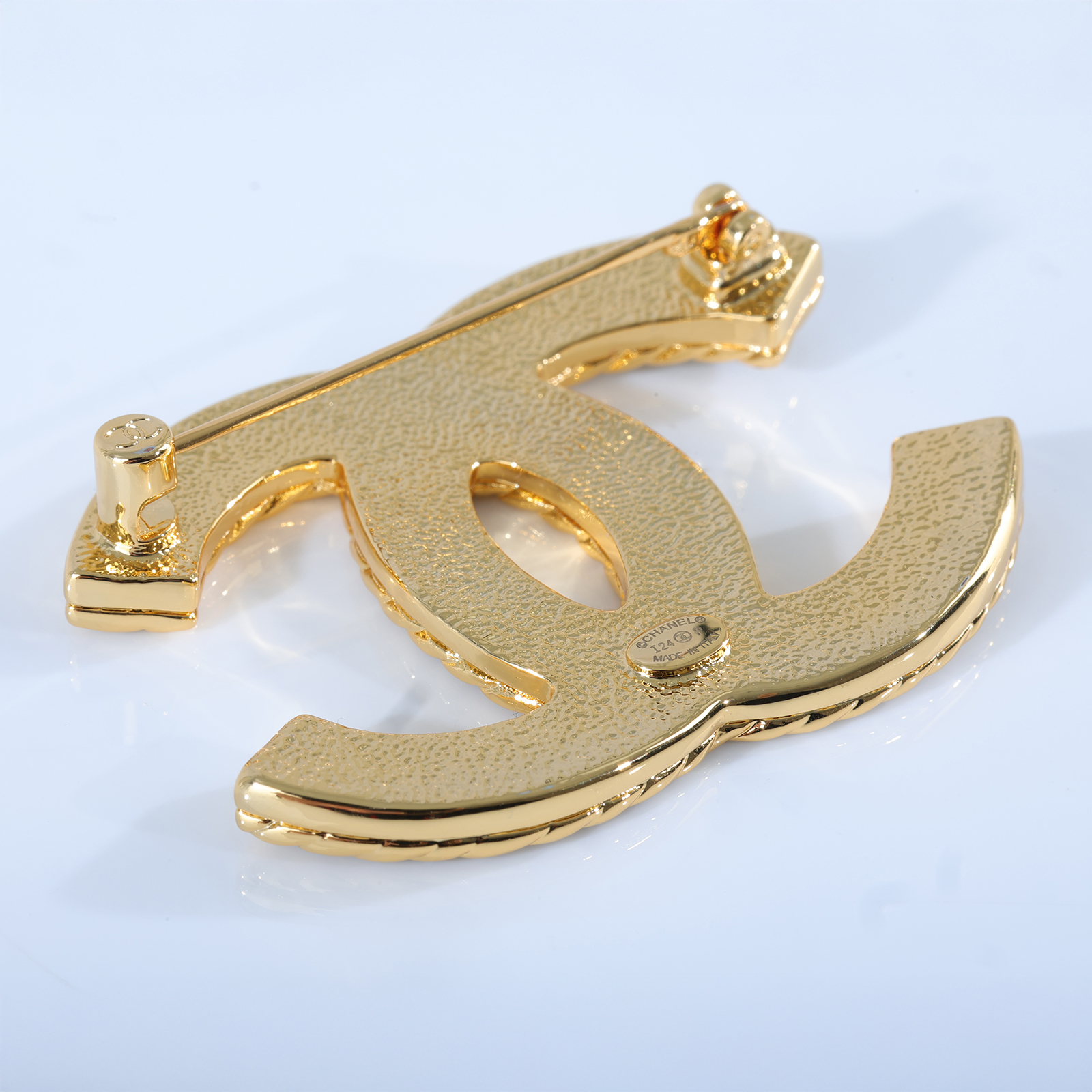 香奈兒 CHANEL CC LOGO 胸針 I24P 黑金雙C胸針 無附屬品