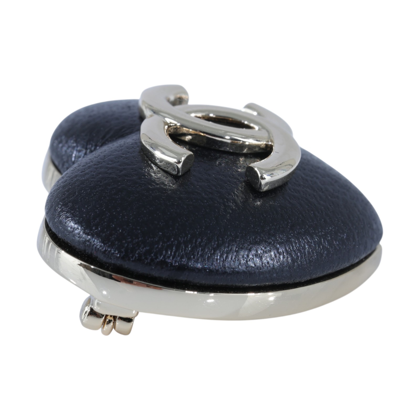 香奈兒 CHANEL CC LOGO 胸針 B22K 淡金黑愛心胸針 無附屬品