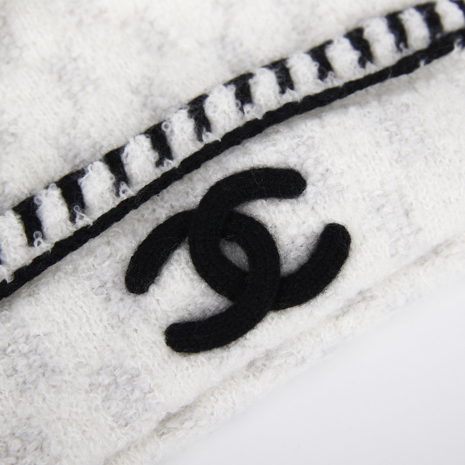 香奈兒 CHANEL 針織帽 AA8319 B08505 白灰黑LOGO毛帽 無附屬品