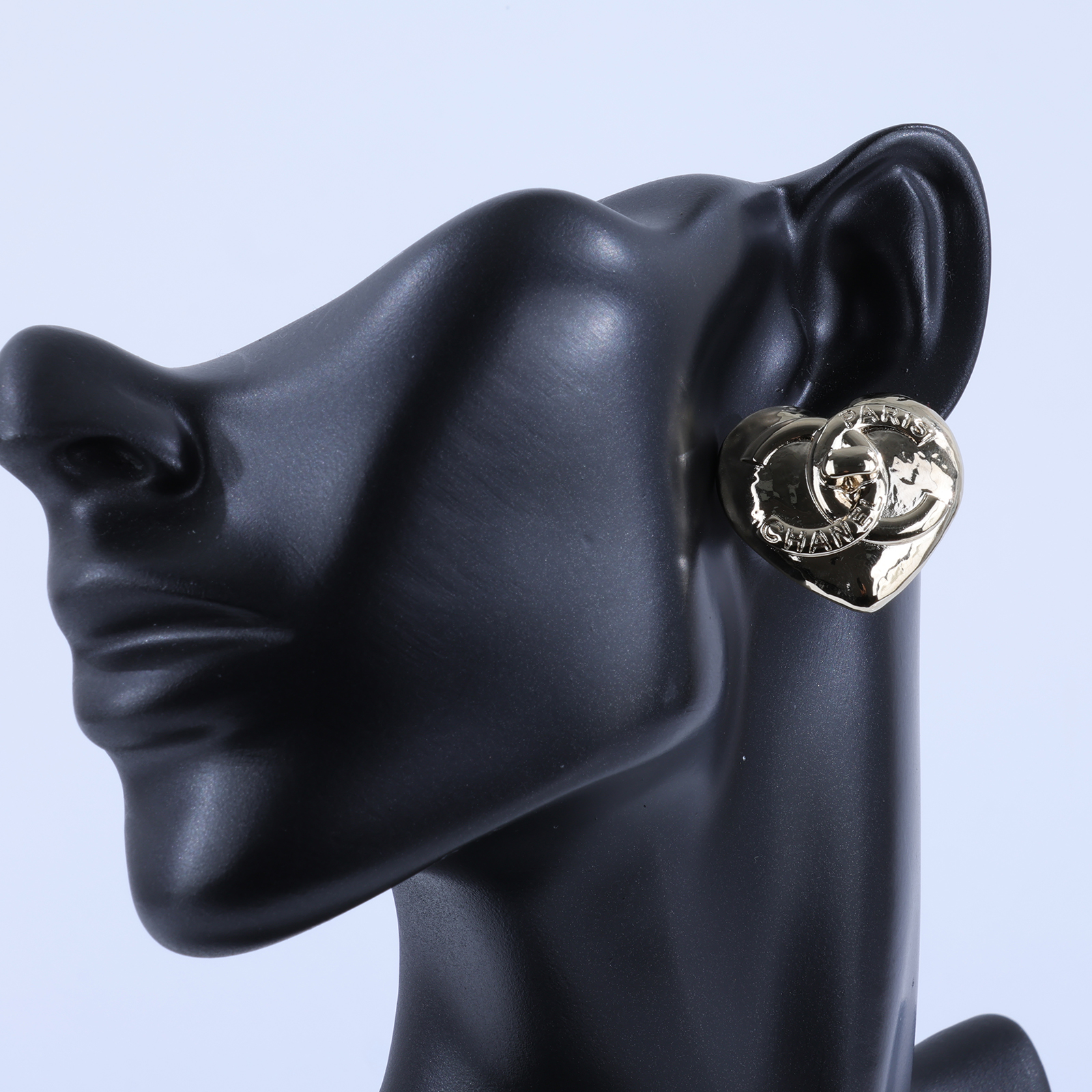 香奈兒 CHANEL CC LOGO 耳環 耳釘 B22B 金色雙C愛心耳環 原廠盒子/底襯