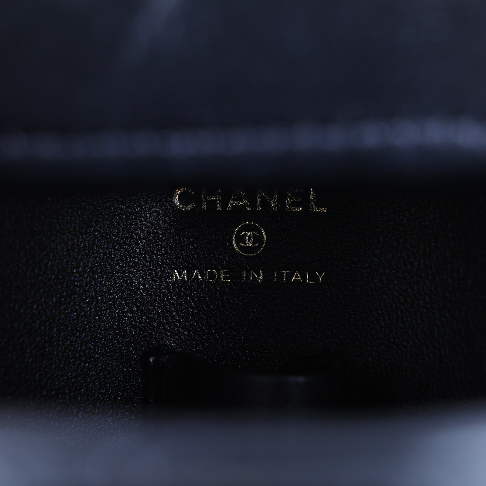 香奈兒 CHANEL CC LOGO 化妝盒 化妝箱 斜背包 Vanity Case AP3094 晶片款 黑油蠟皮野餐包 防塵袋