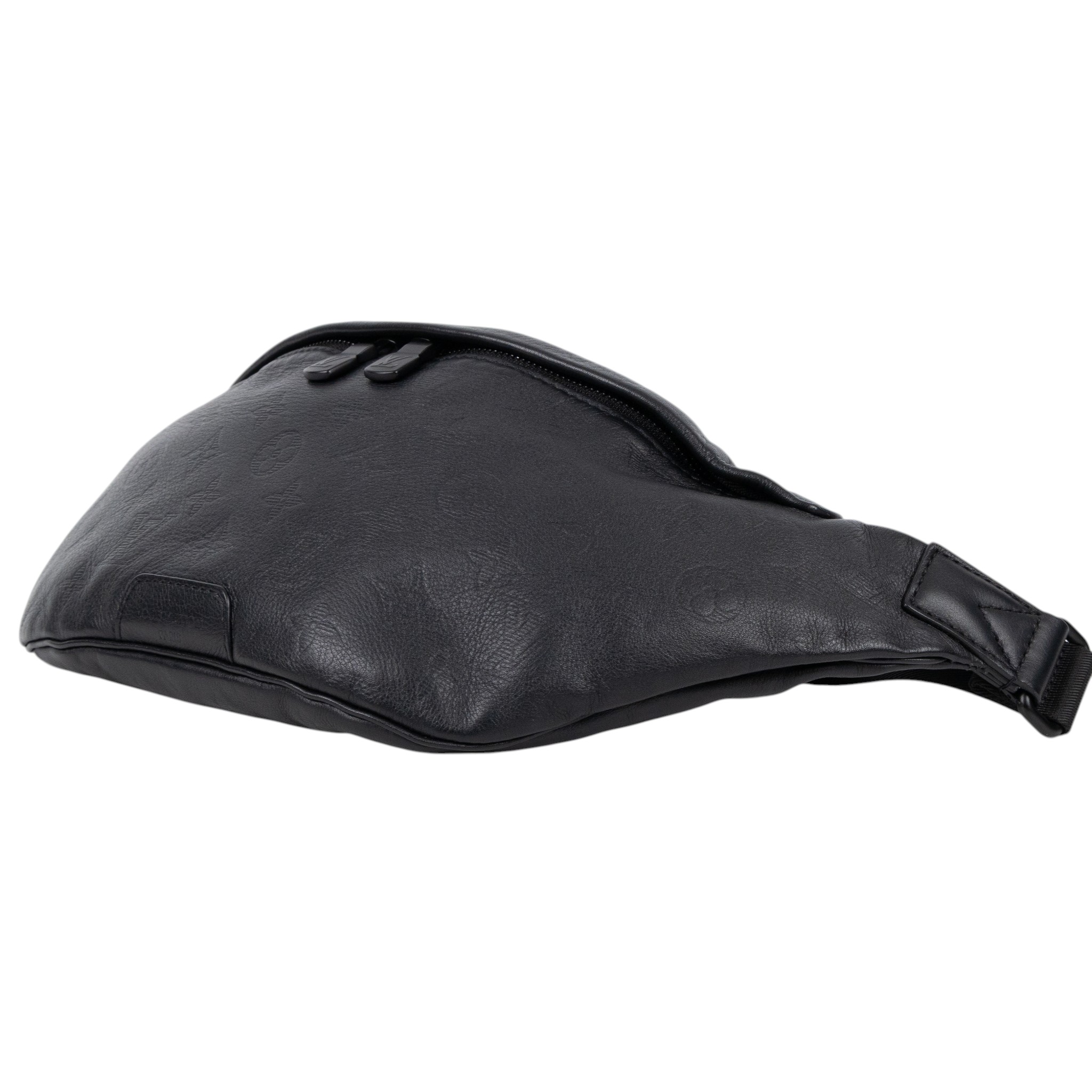 路易威登 LOUIS VUITTON Discovery 壓花小牛皮 腰包 黑色 M44388 晶片款 黑原花壓紋DISCOVERY腰包 防塵袋