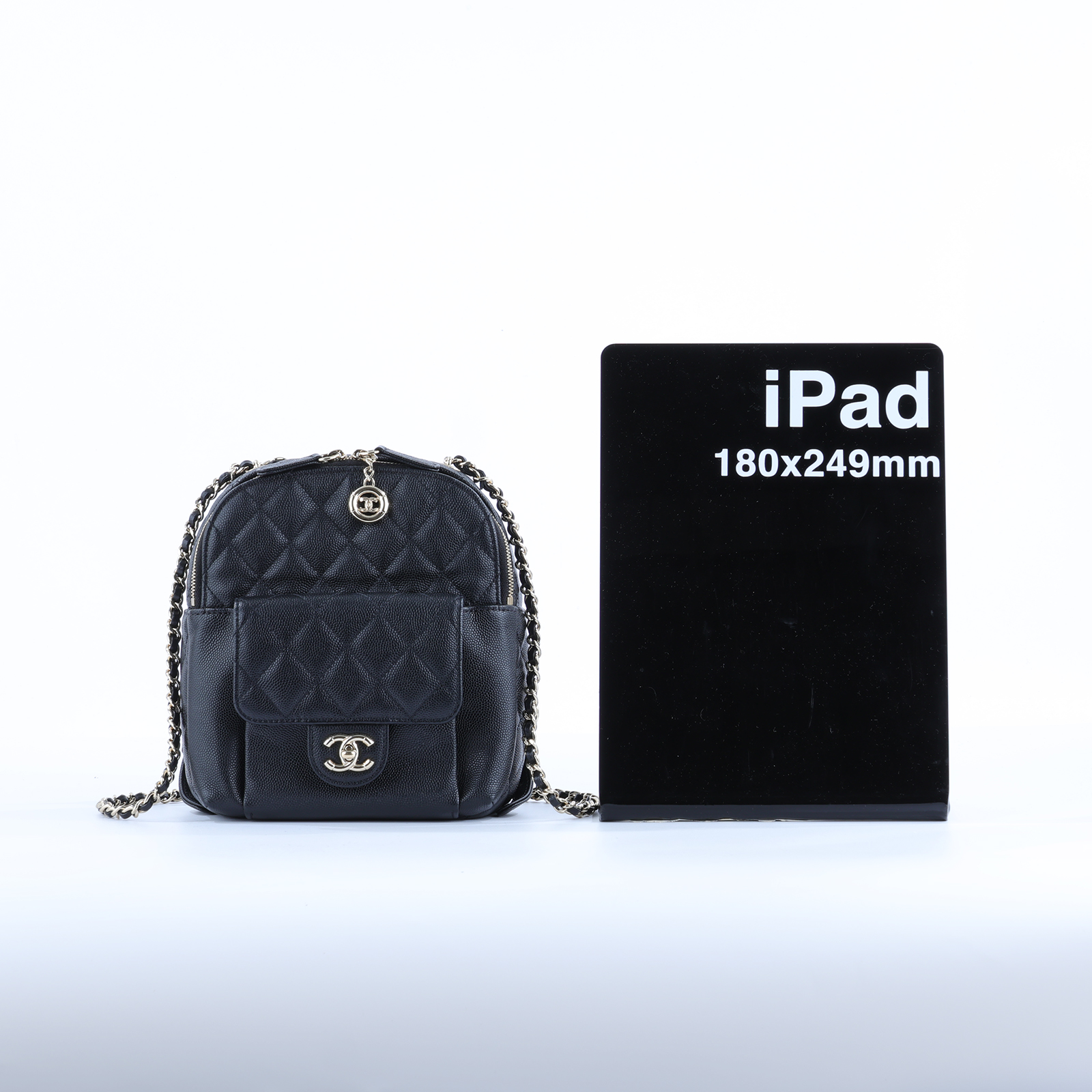 香奈兒 CHANEL 荔枝皮 小書包 迷你後背包  26開黑荔枝吊墜後背包 原廠盒子/防塵袋/保證卡