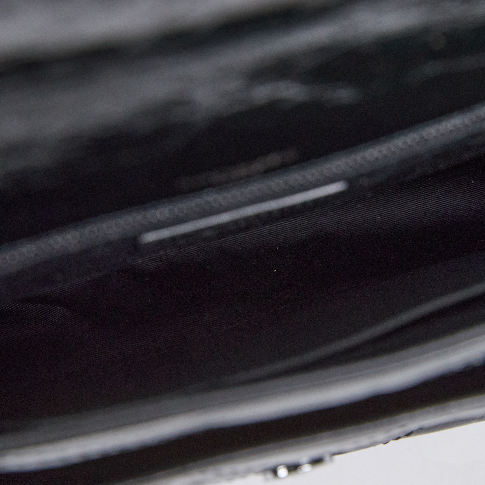 聖羅蘭 YSL SAINT LAURENT Niki 復古皮革 中型手袋 6331840EN08 SO BLACK NIKI 中號 防塵袋