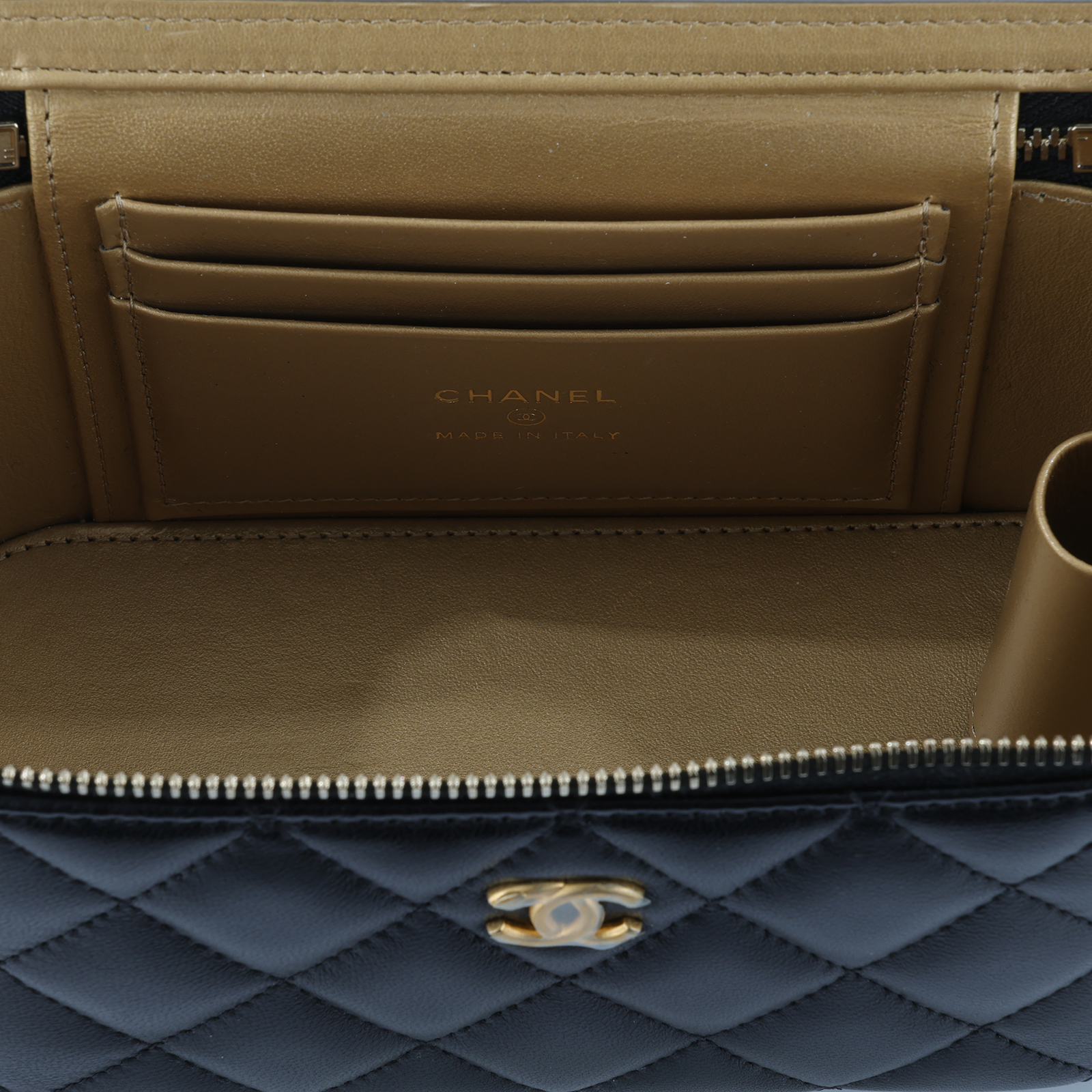 香奈兒 CHANEL CC LOGO 化妝盒 化妝箱 斜背包 Vanity Case AP2303 32開黑金羊金球VANITY CASE 原廠盒子/防塵袋/保證卡