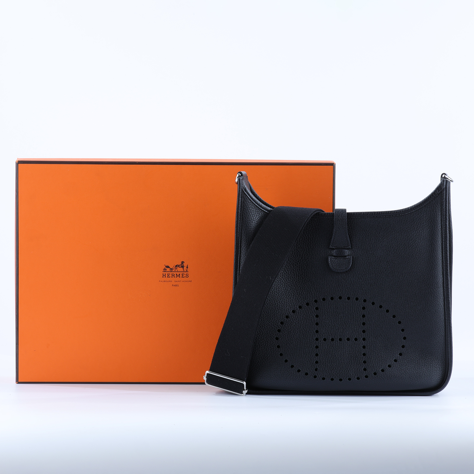 愛馬仕 Hermes Evelyne Bag 伊芙琳包 29 馬蹄型 EV29 Z BS 007 ZB Z刻黑EVELYNE 29 原廠盒子