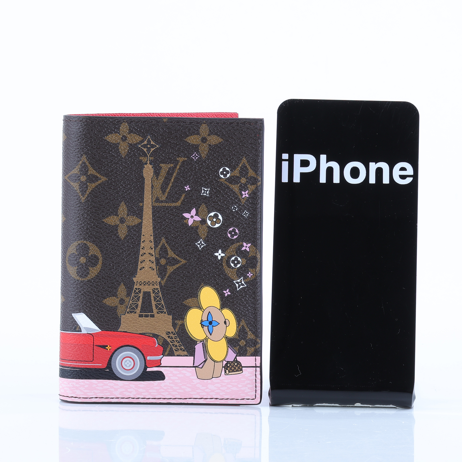 路易威登 LOUIS VUITTON Vivienne 老花 巴黎鐵塔 護照套 M68493 原花Vivienne巴黎鐵塔護照夾 原廠盒子/防塵袋