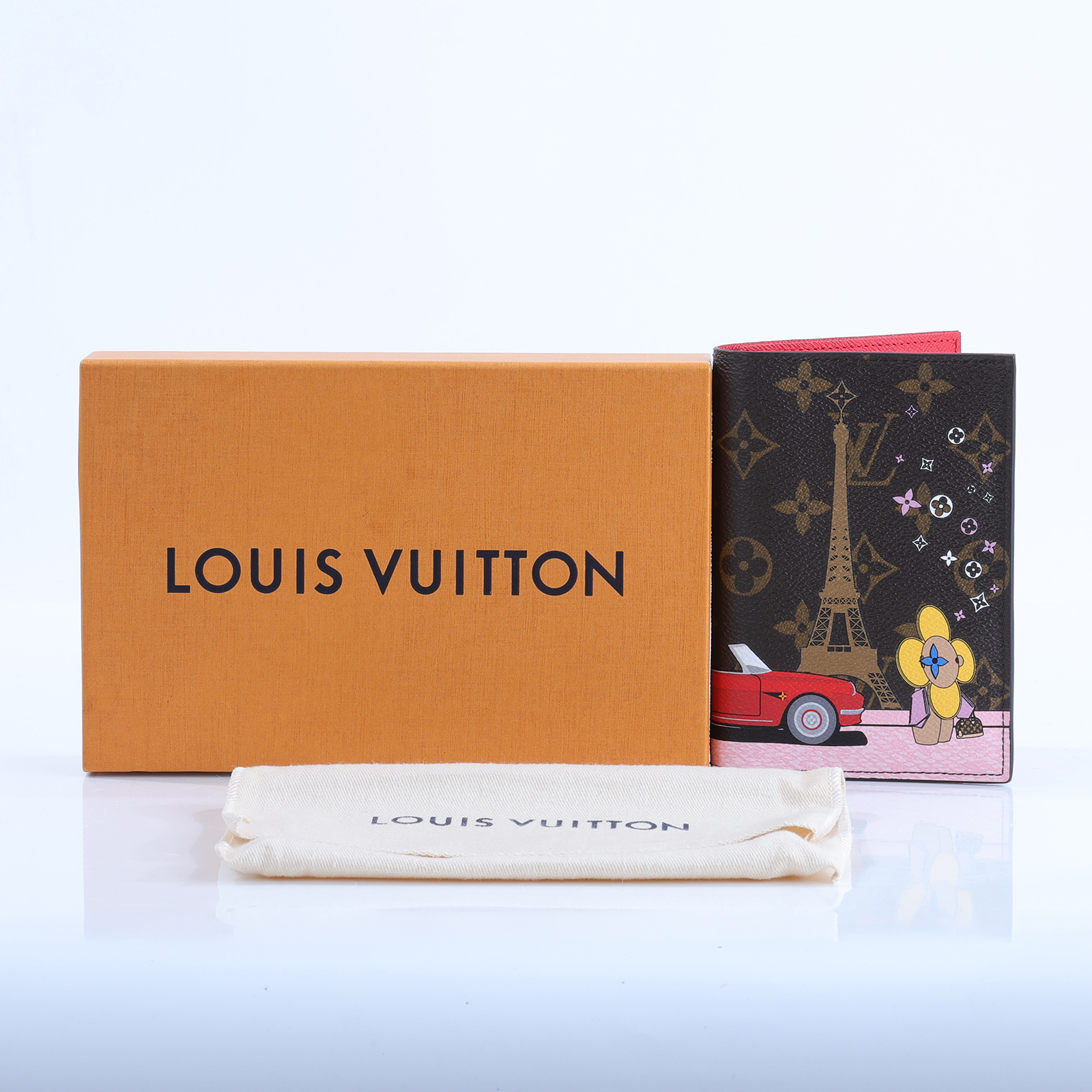 路易威登 LOUIS VUITTON Vivienne 老花 巴黎鐵塔 護照套 M68493 原花Vivienne巴黎鐵塔護照夾 原廠盒子/防塵袋