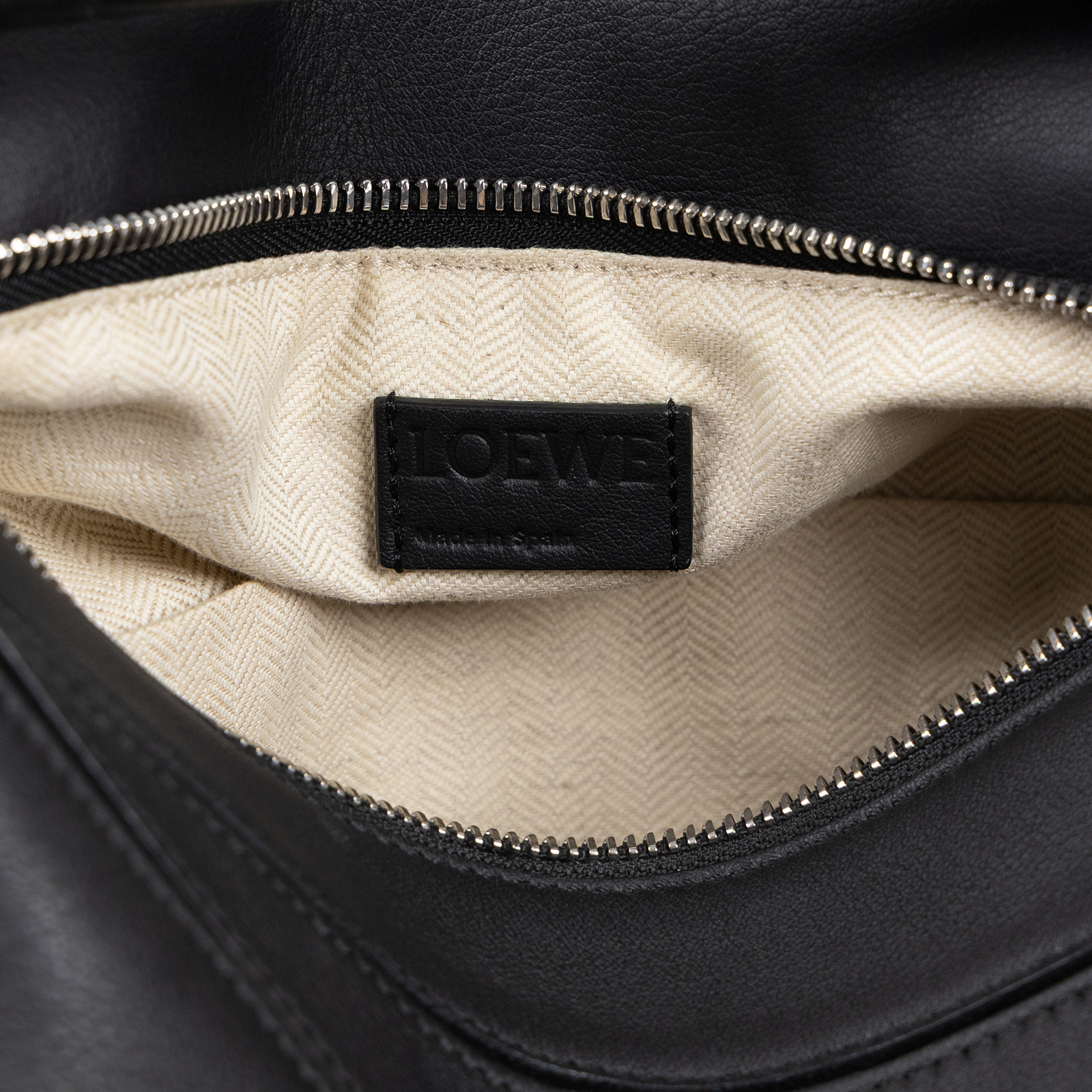 羅意威 LOEWE Small Puzzle bag 肩背 斜背包  黑PUZZLE SMALL 背帶