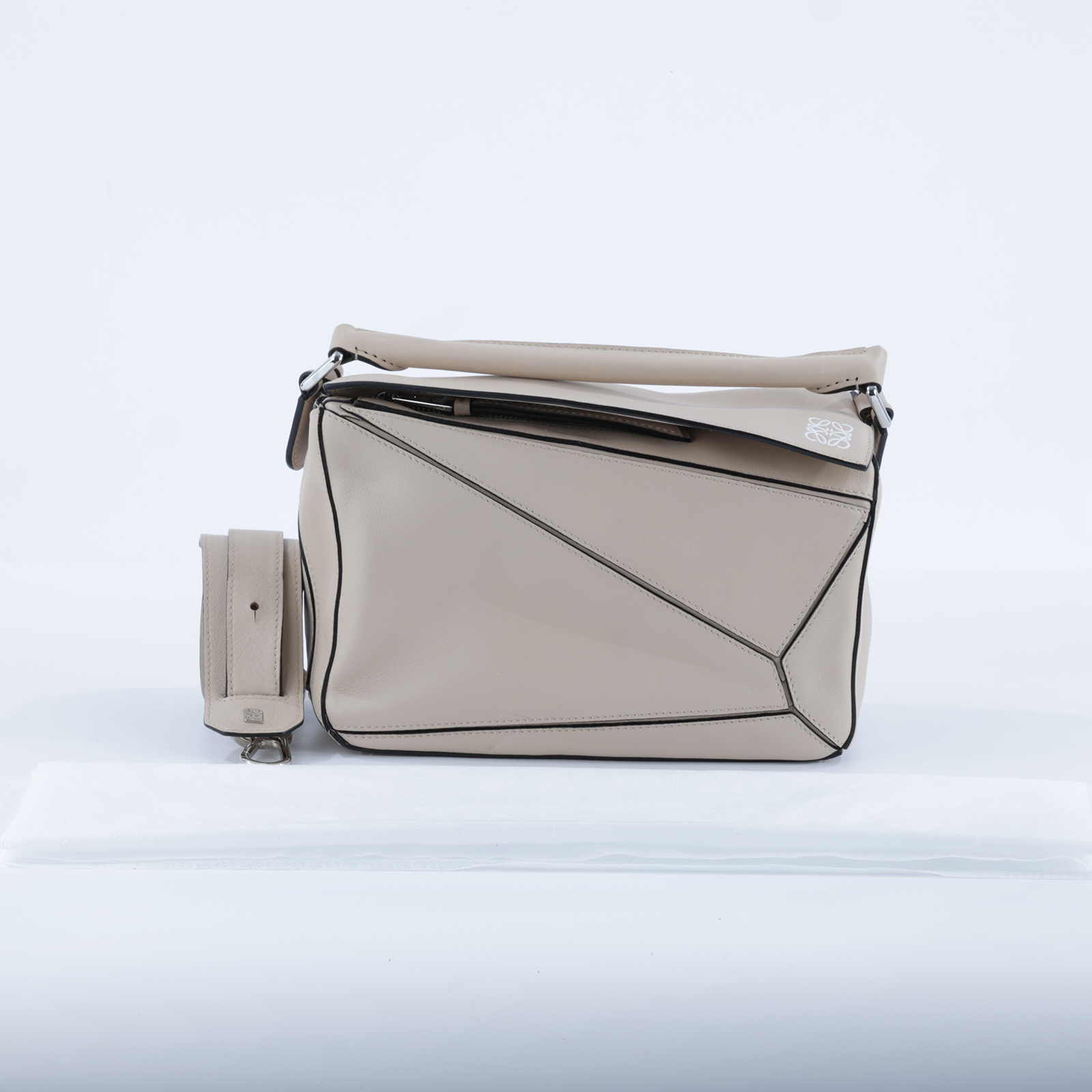 羅意威 LOEWE Small Puzzle bag 肩背包 斜背包 A510S20X14 米膚色PUZZLE SMALL 背帶
