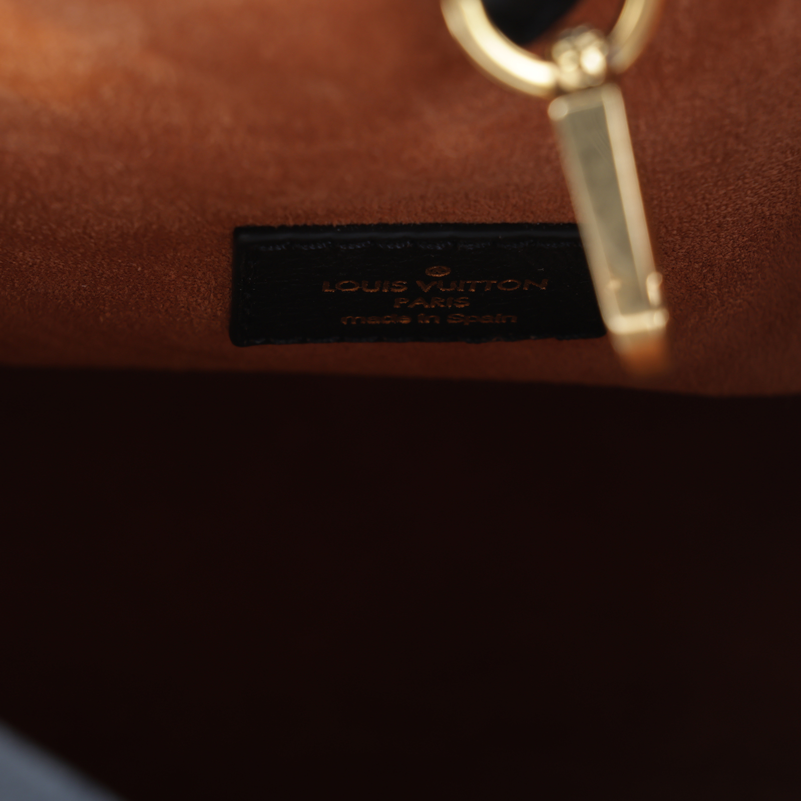 路易威登 LOUIS VUITTON Low Key Hobo PM 手提包 黑色 M25352 晶片款  內袋/原廠盒子/防塵袋