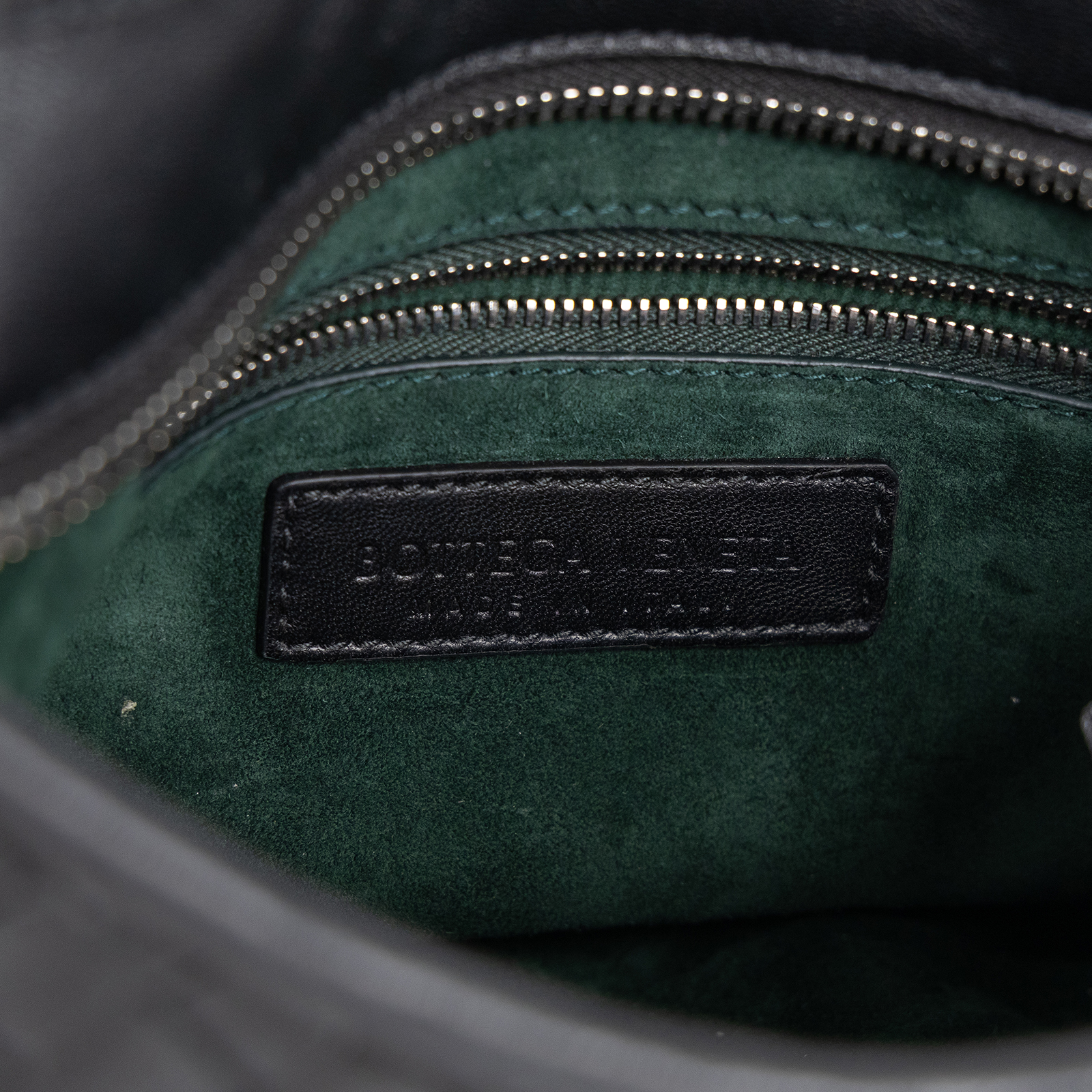 寶緹嘉 BOTTEGA VENETA Veneto Bag 斜背包 小型 836918V5RI1 黑編織Veneto肩背包 防塵袋