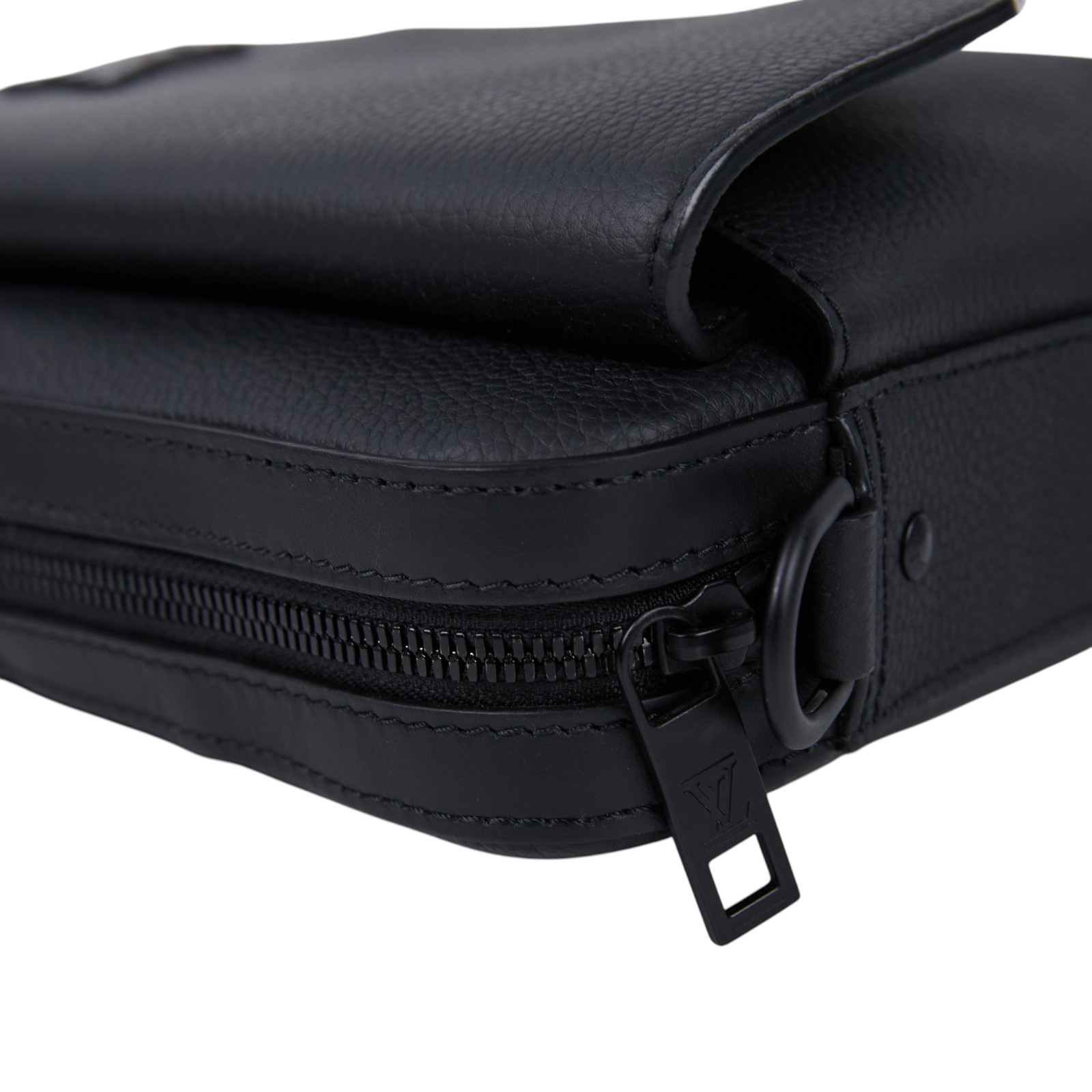 路易威登 LOUIS VUITTON Fastline Messenger 郵差包 肩背包 斜背包 M22482 晶片款  防塵袋/購買證明/背帶