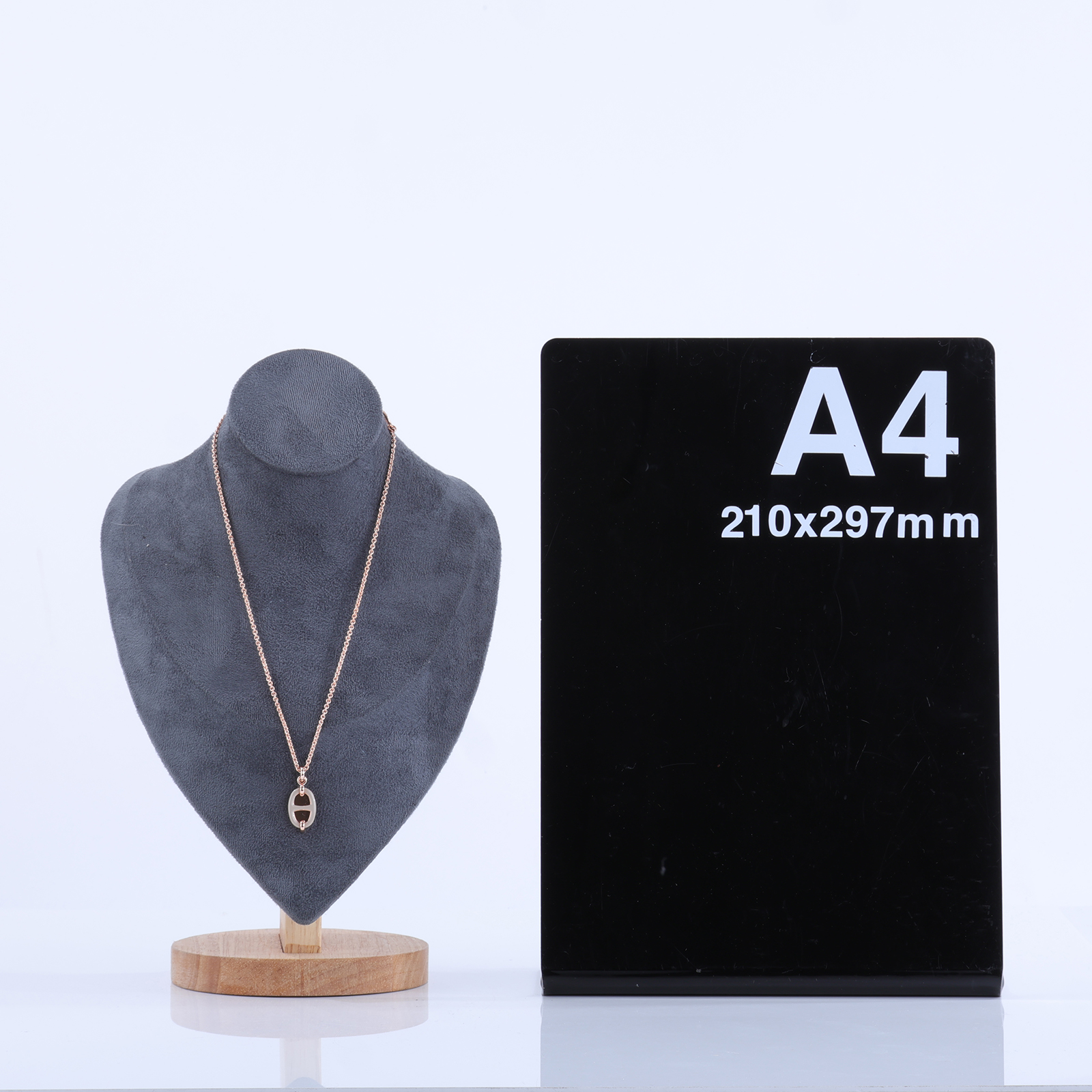 愛馬仕 Hermes Mini Maillon 漆面金屬墜飾 PM 栗子色 H100053FO55 GD 02 74  原廠盒子/防塵袋