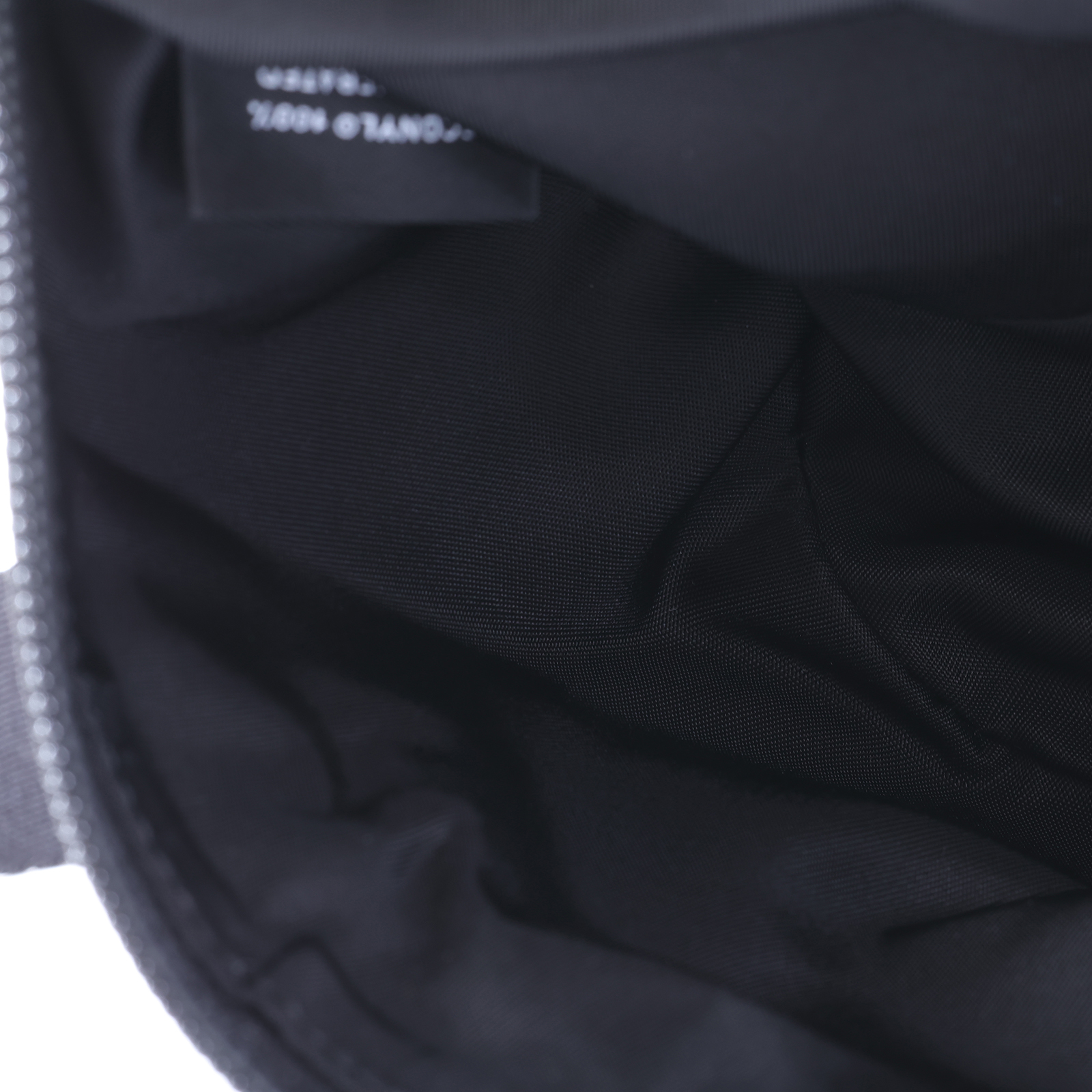 普拉達 PRADA Re-nylon 及 Saffiano 皮革肩背袋 2VH171_2DMG 黑尼龍斜背包 防塵袋