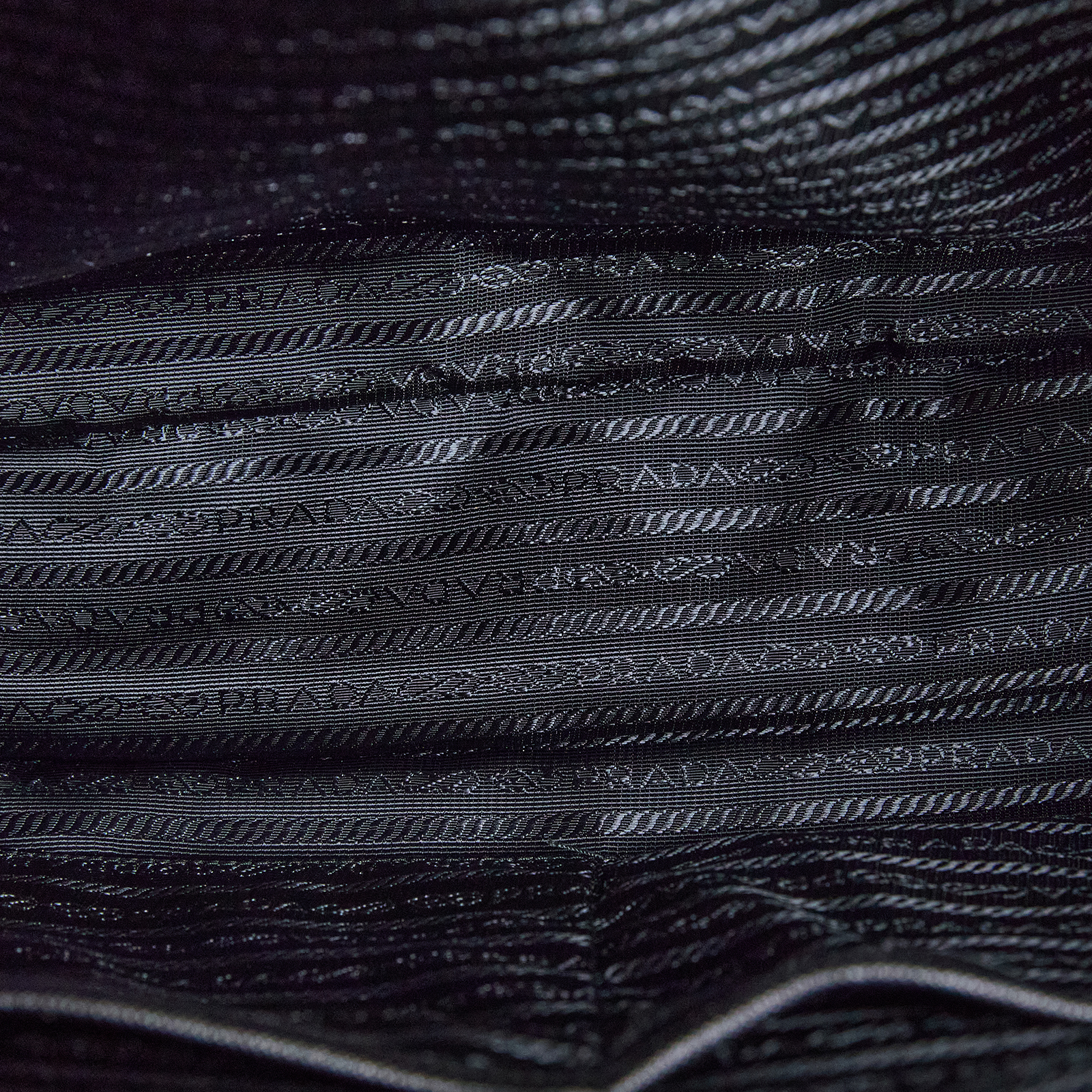 普拉達 PRADA Tessuto Nylon 郵差包 肩背包 斜背包 2VD166_2FMO 黑色尼龍Messenger 肩背包 防塵袋