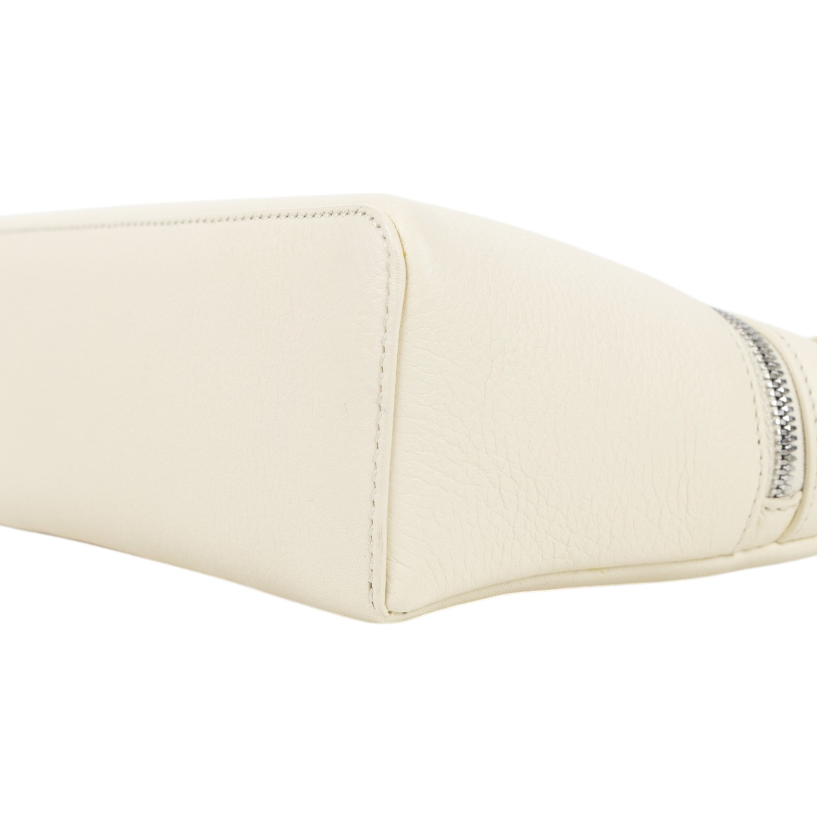 諾悠翩雅 LORO PIANA Extra Pouch L19 手拿包 FAN4045 白EXTRA POCKET L19 原廠盒子/防塵袋/吊飾
