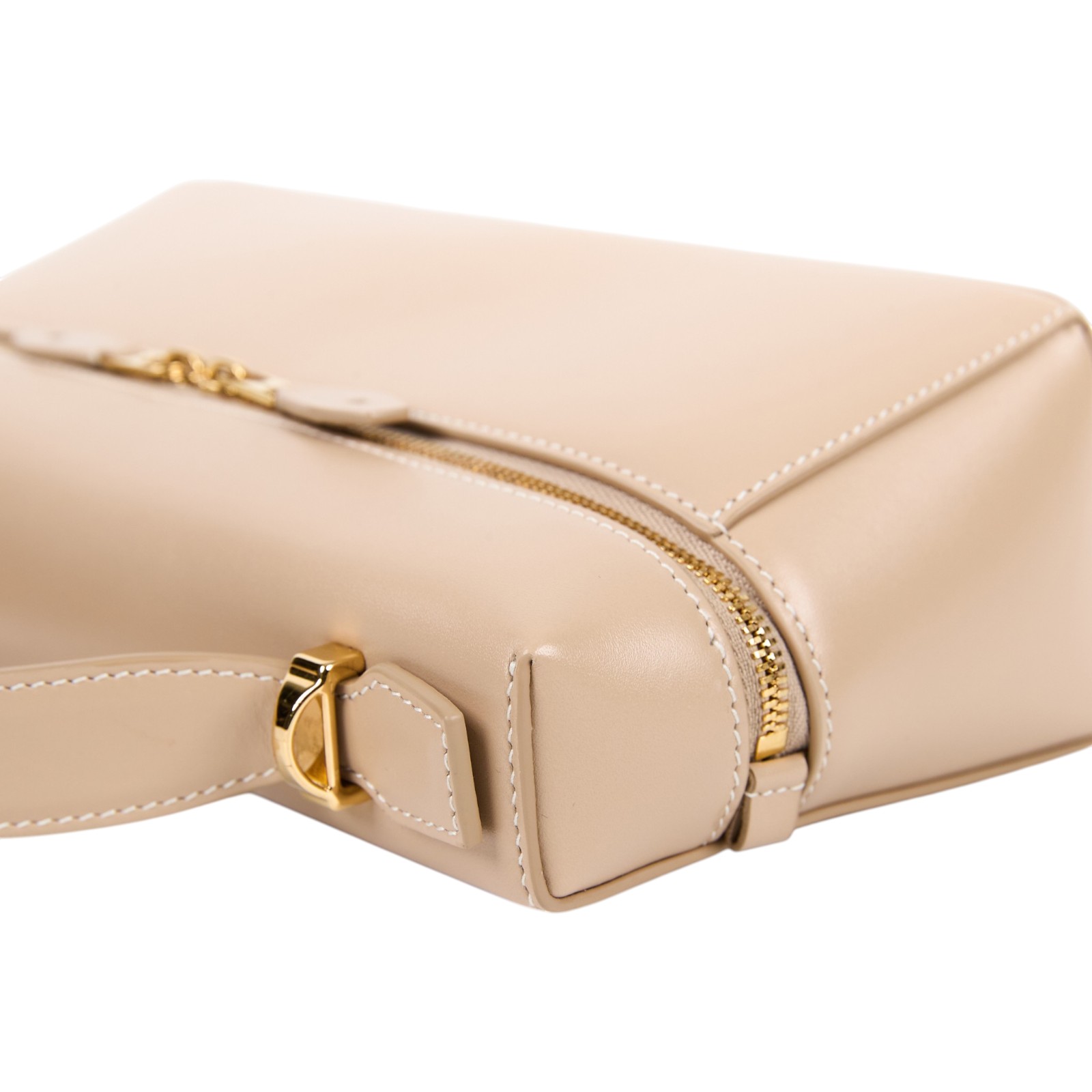 諾悠翩雅 LORO PIANA Extra Bag L23 斜背包 手提包 FAQ2126 淺乳香色EXTRA POCKET L23 防塵袋/背帶/吊飾