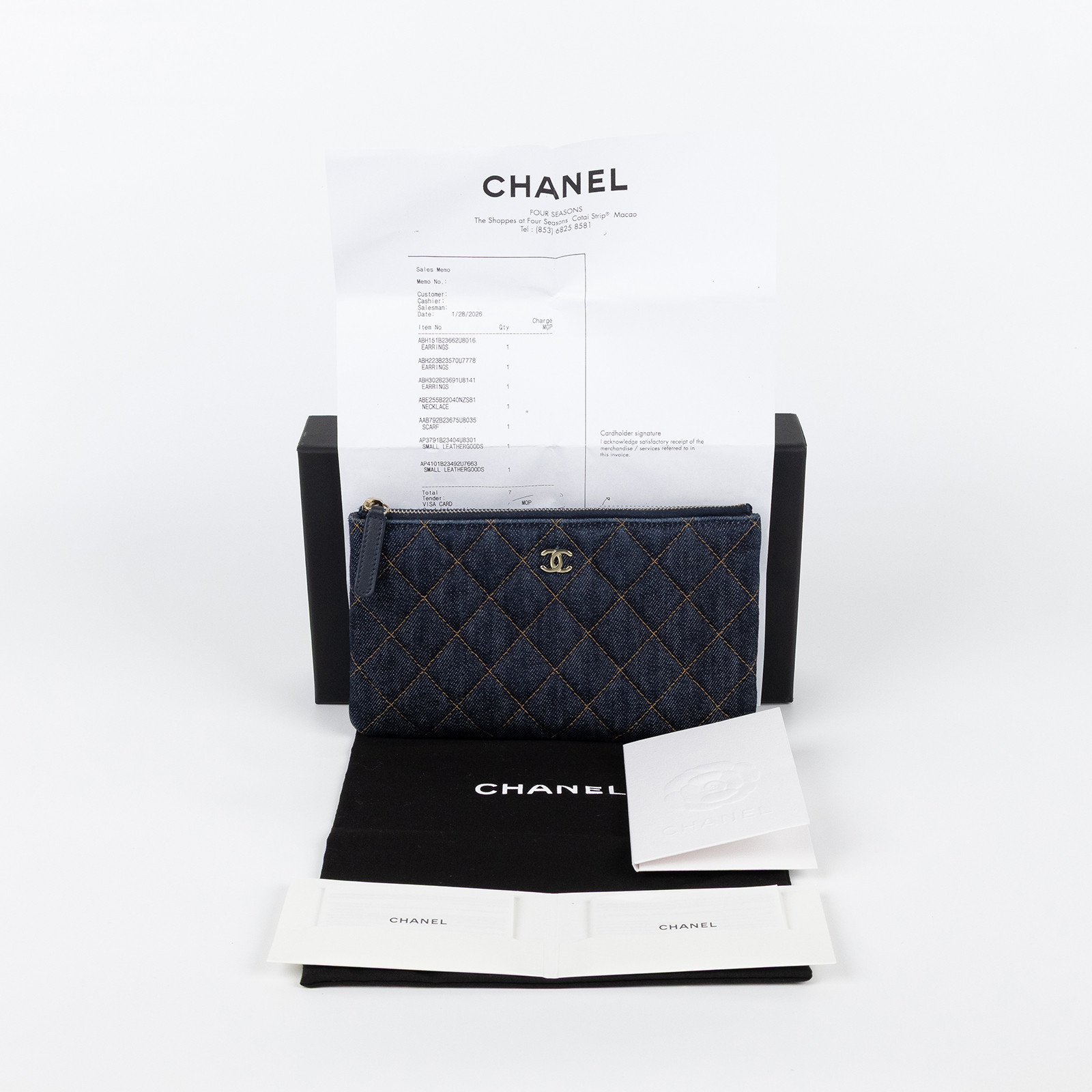 香奈兒 CHANEL 經典 小型 拉鍊 手拿包 AP4101 B23492 晶片款 單寧一字拉 大款 原廠盒子/防塵袋/購買證明影本