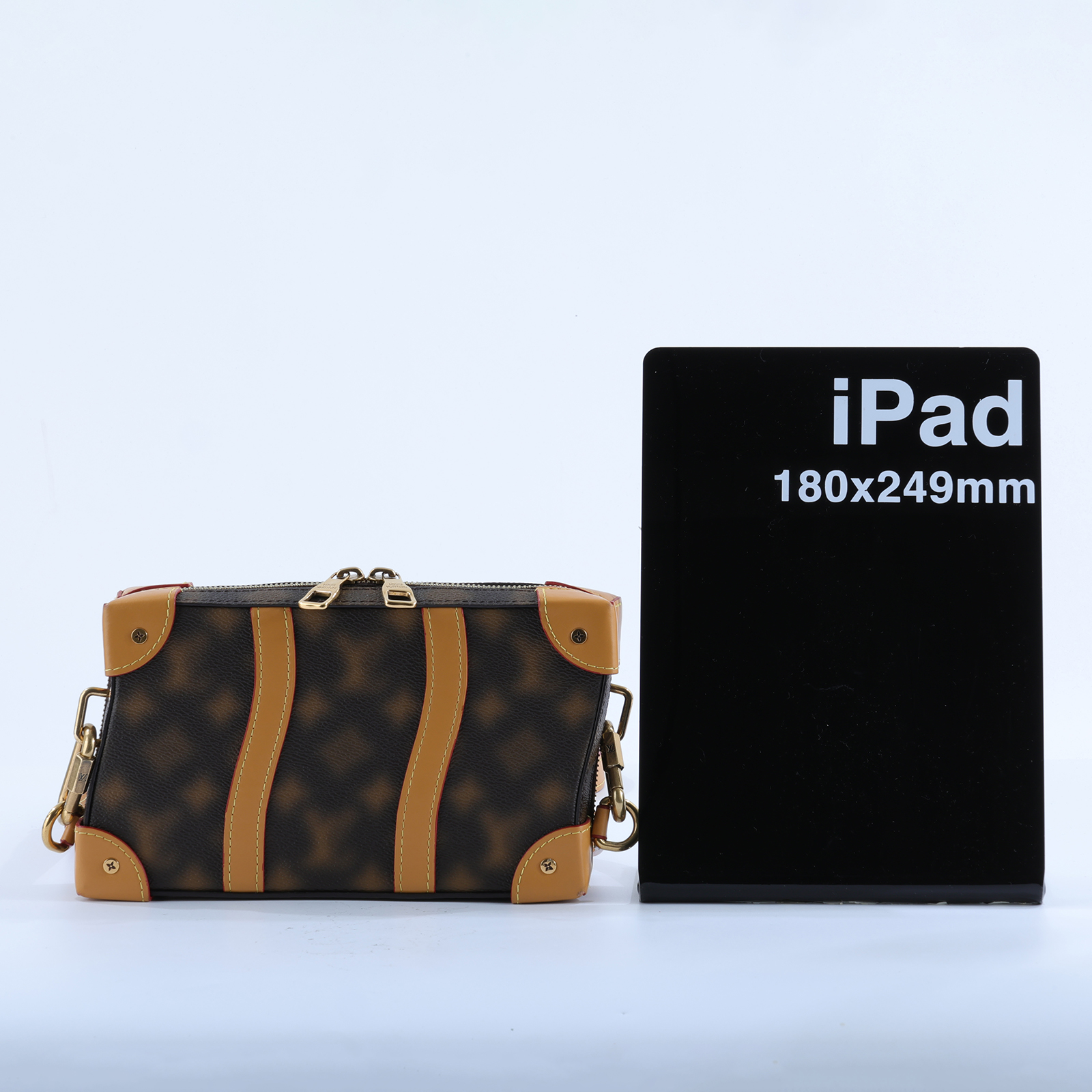 路易威登 LOUIS VUITTON Soft Trunk 盒子包 肩背包 斜背包 M81580 晶片款 Soft Trunk扭曲波浪造型盒子包 防塵袋/背帶