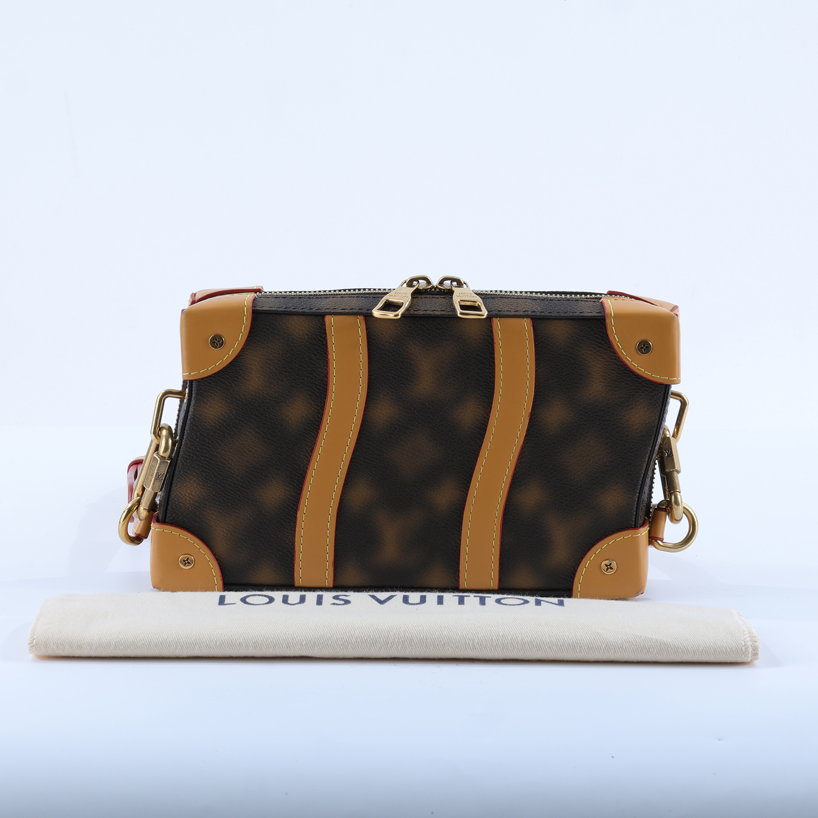 路易威登 LOUIS VUITTON Soft Trunk 盒子包 肩背包 斜背包 M81580 晶片款 Soft Trunk扭曲波浪造型盒子包 防塵袋/背帶