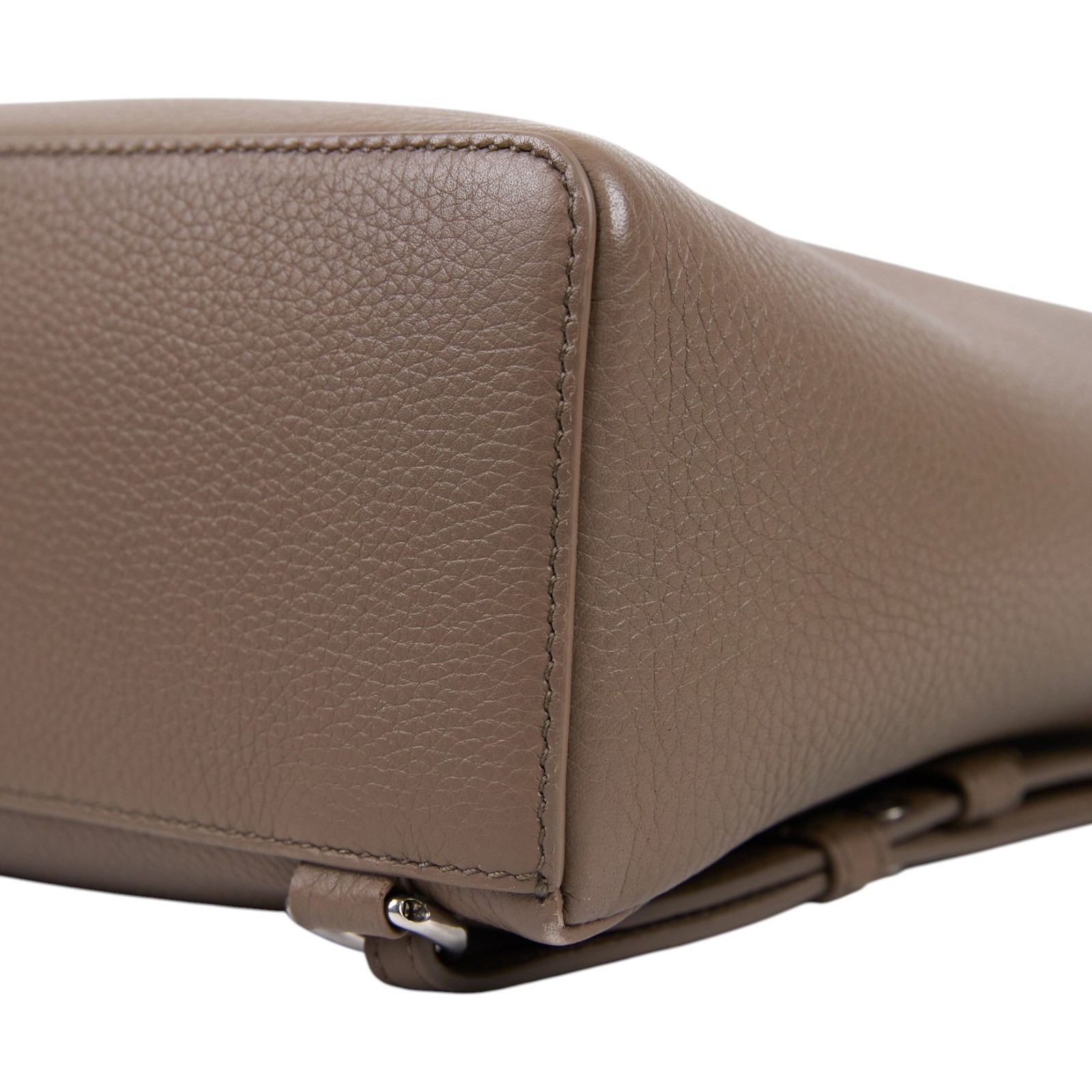 諾悠翩雅 LORO PIANA Extra Pocket 背包 L23.5 FAN4041 暖乳香色/復古銀EXTRA POCKET背包 L23.5 無附屬品
