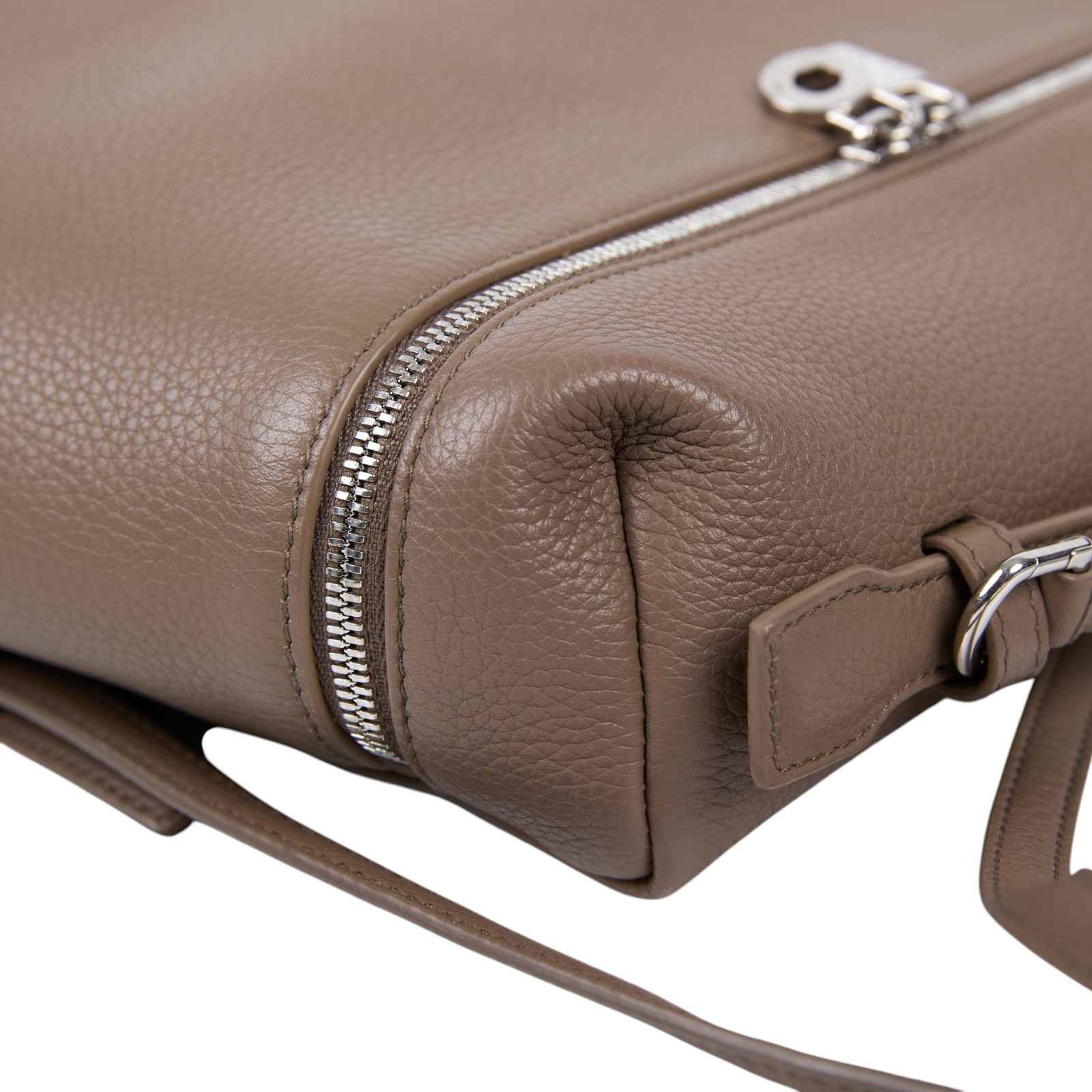 諾悠翩雅 LORO PIANA Extra Pocket 背包 L23.5 FAN4041 暖乳香色/復古銀EXTRA POCKET背包 L23.5 無附屬品