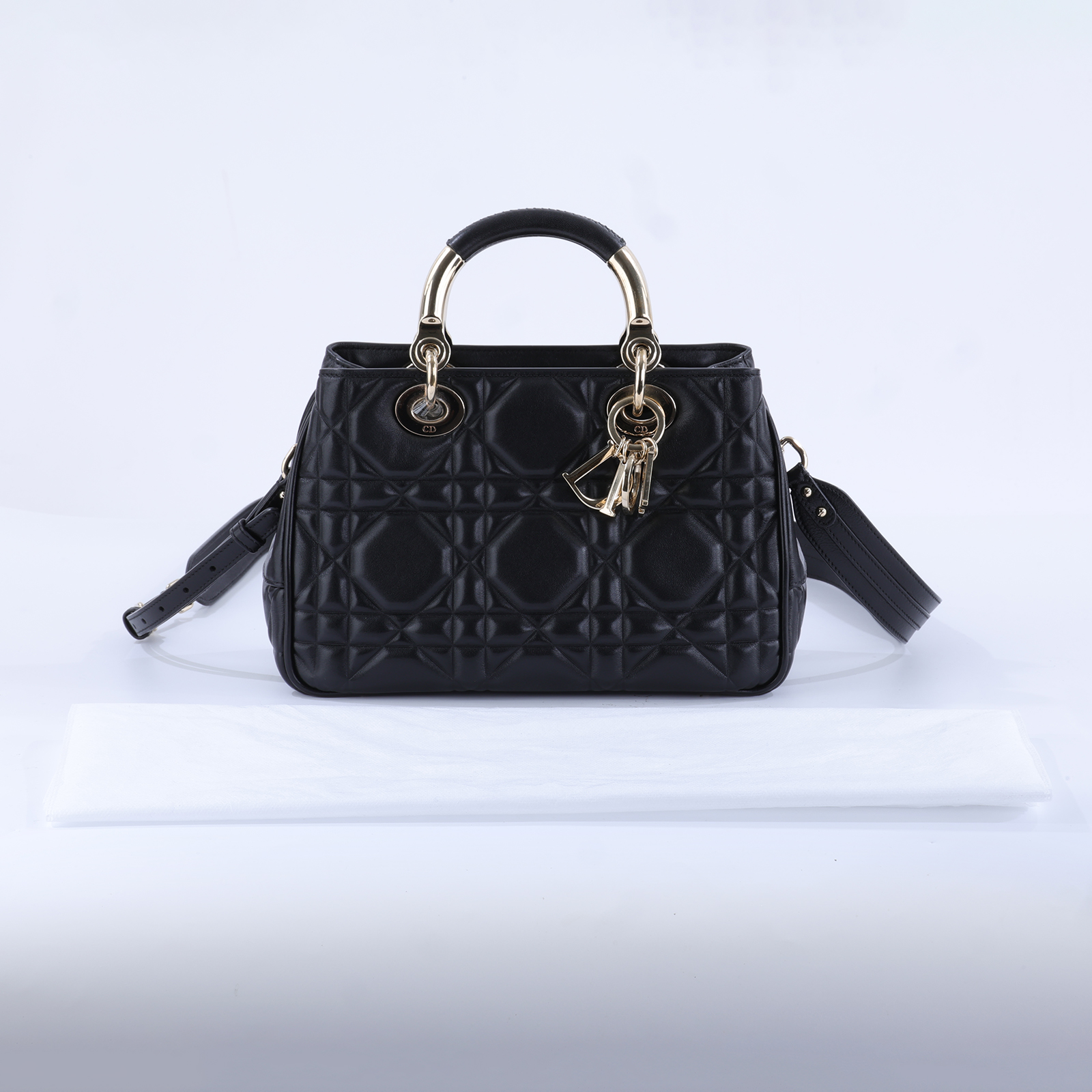 迪奧 CHRISTIAN DIOR Lady 95.22 手提包 肩背包 斜背包 M0697OVJX 黑金The Lady 95.22 包 背帶