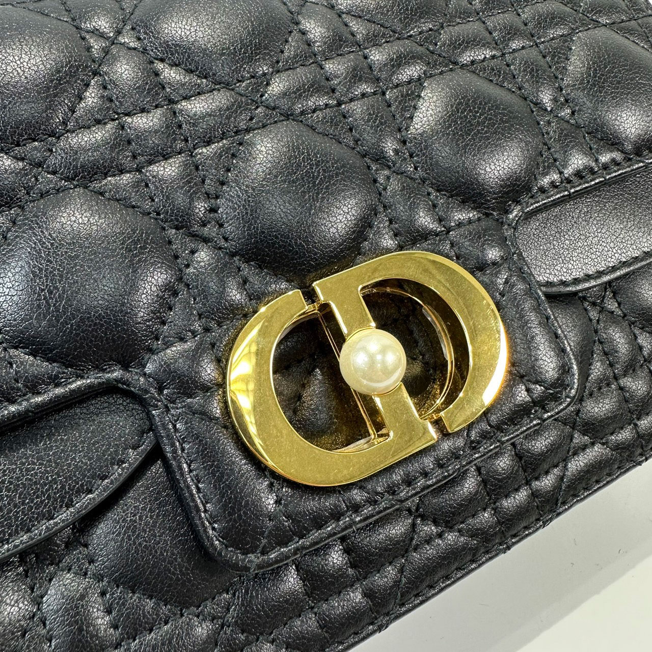 迪奧 CHRISTIAN DIOR Jolie Top Handle 小型 手袋 M9271UBHI 黑羊Dior Jolie小號