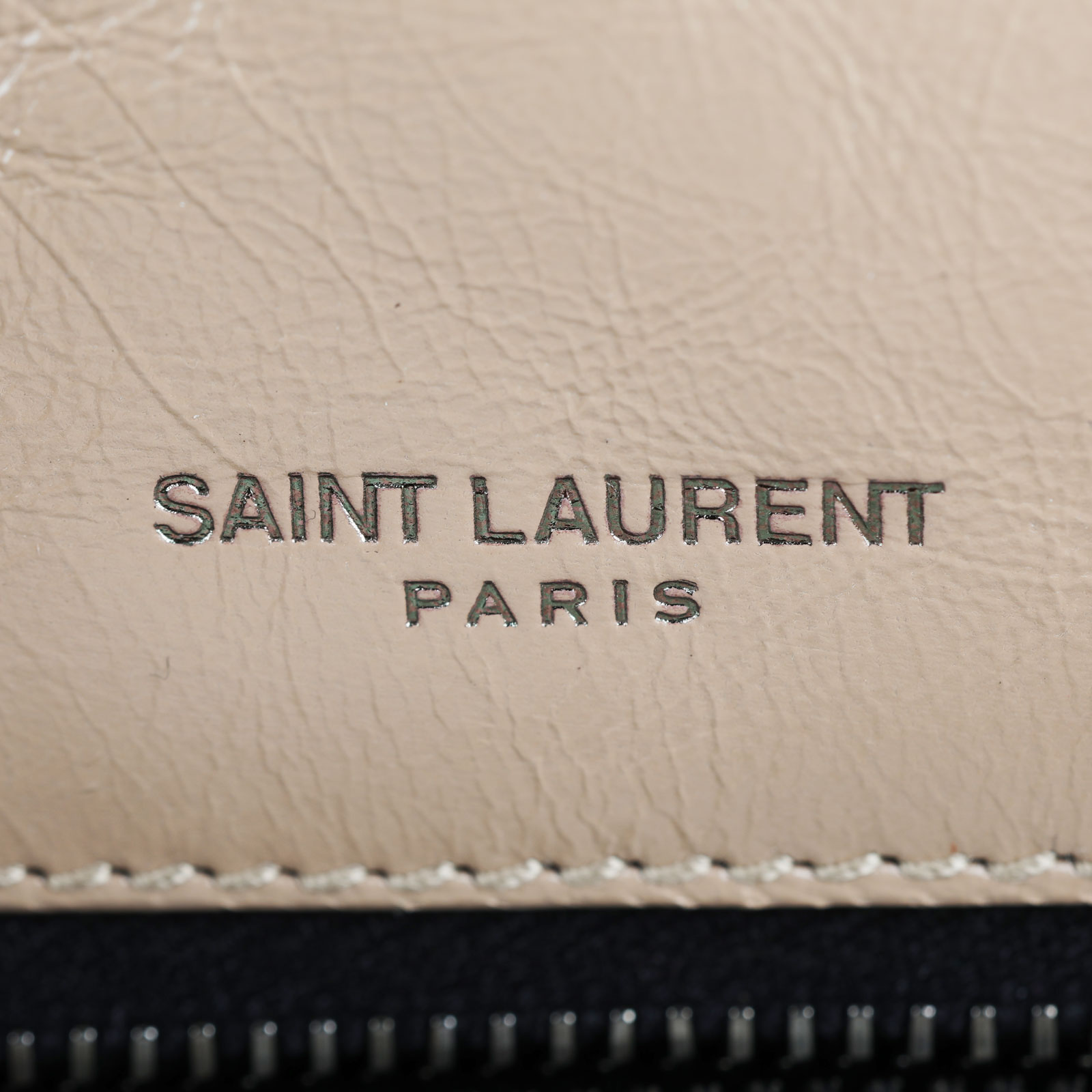 聖羅蘭 YSL SAINT LAURENT NIKI  復古皮革 山型紋 翻蓋 肩背包 中號 498894 奶茶色NIKI包 防塵袋