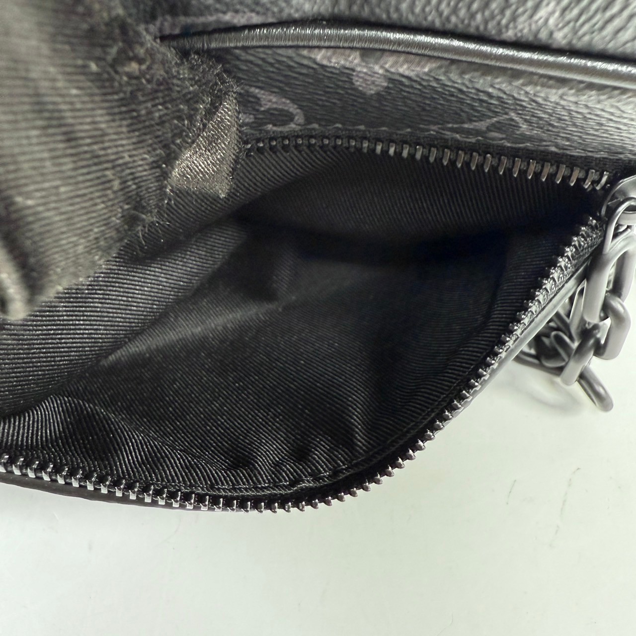 路易威登 LOUIS VUITTON Mini Soft Trunk 迷你 隨身包 黑色 M44735 晶片款 黑Mini Soft Trunk 防塵袋