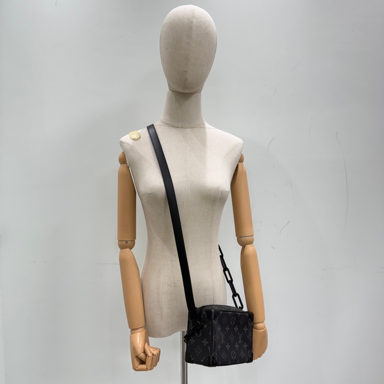 路易威登 LOUIS VUITTON Mini Soft Trunk 迷你 隨身包 黑色 M44735 晶片款 黑Mini Soft Trunk 防塵袋