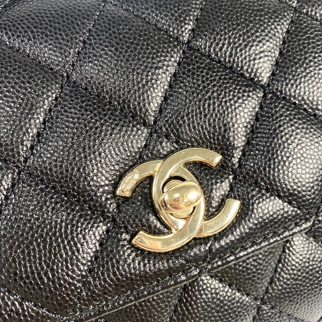 香奈兒 CHANEL Handle 24 手提 口蓋包 A92990 晶片款 黑金荔枝牛COCO HANDLE 原廠盒子/防塵袋/購買證明